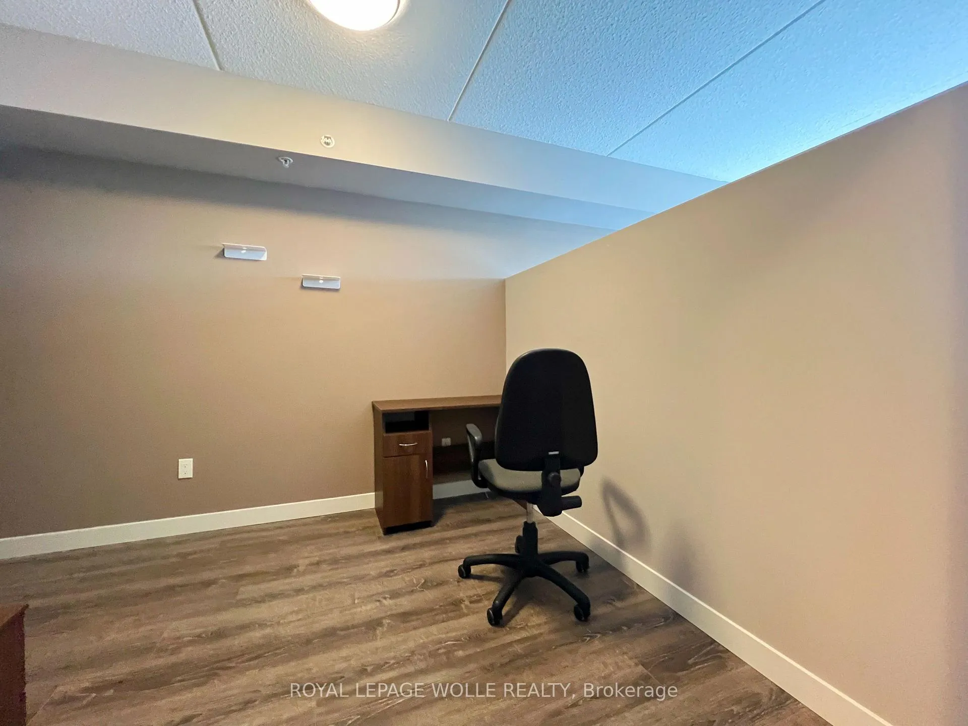 Photo 11 of Unit 501, 308 Lester Street, Waterloo, Beechwood/University — HOMEH