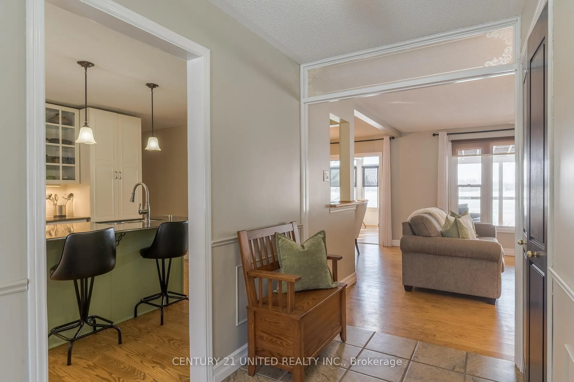 Photo 4 of 1 Lakeshore Boulevard, Selwyn — HOMEH