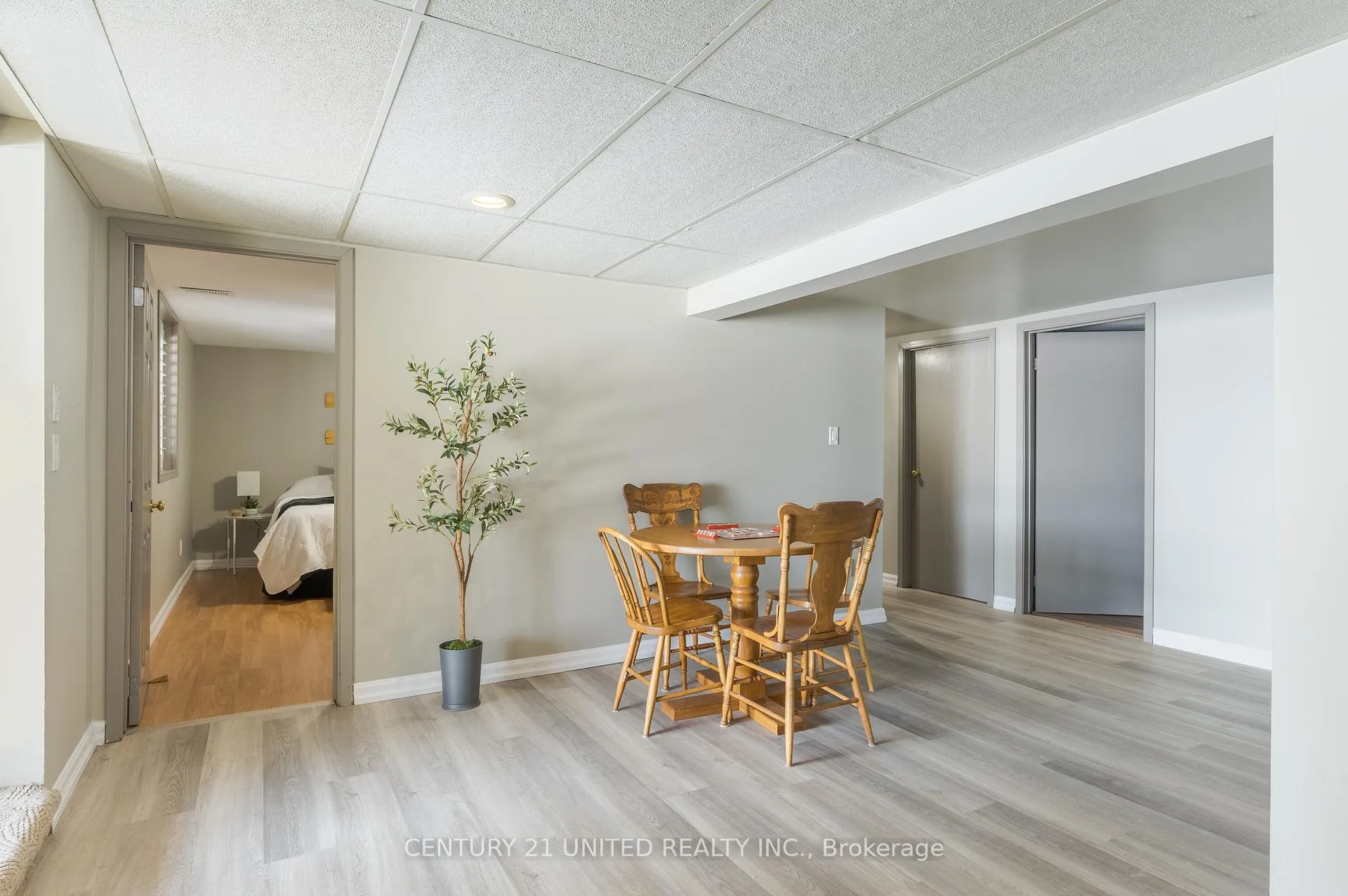 Photo 39 of 1 Lakeshore Boulevard, Selwyn — HOMEH