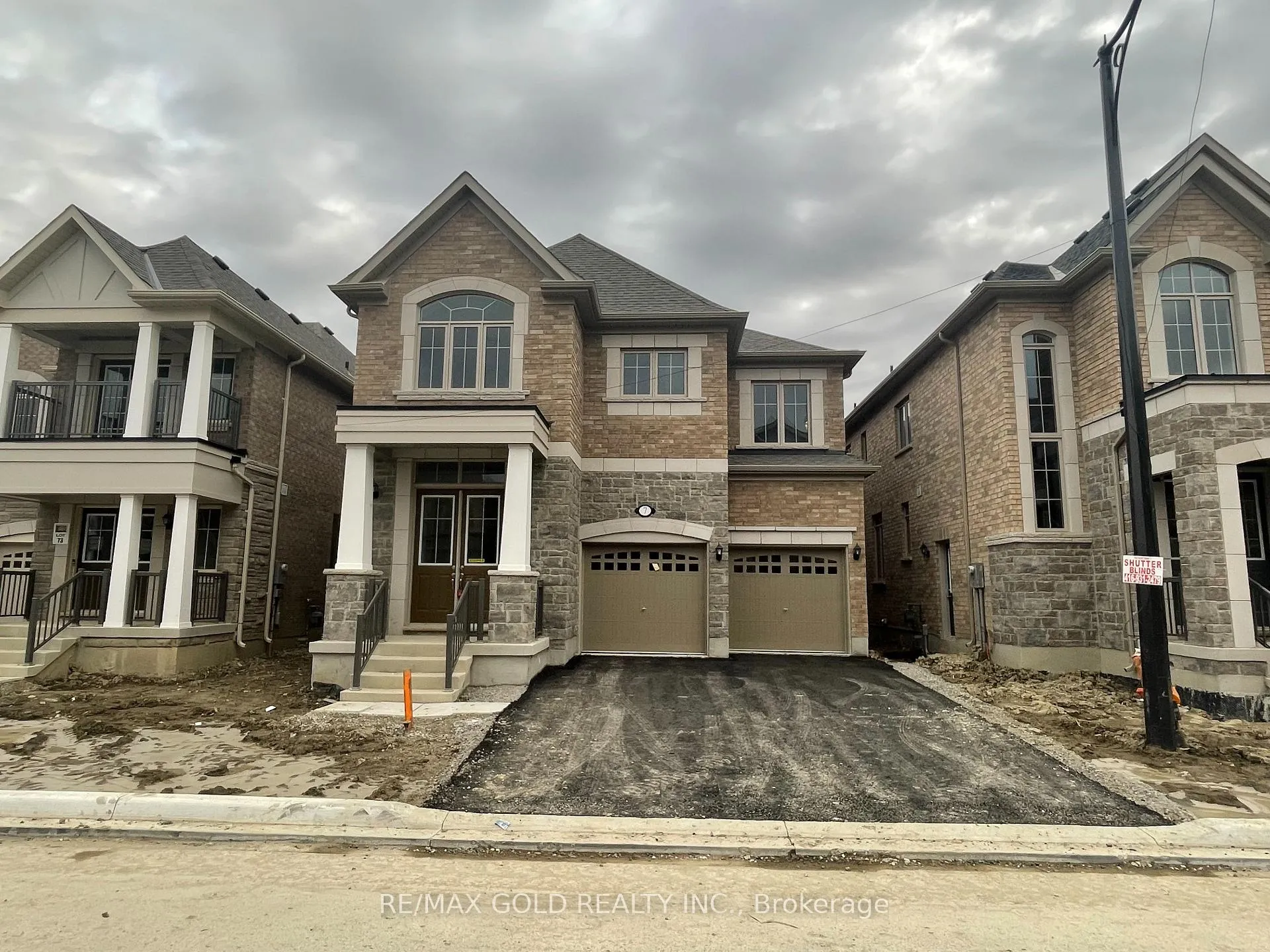 Photo 2 of Unit Upper Lvl, 7 Junior Road, Brampton, Northwest Brampton — HOMEH