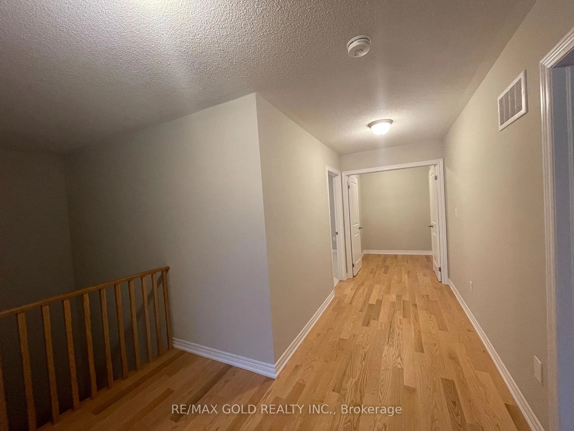 Photo 21 of Unit Upper Lvl, 7 Junior Road, Brampton, Northwest Brampton — HOMEH