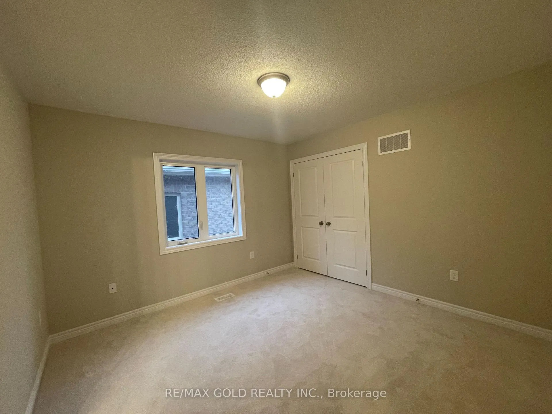 Photo 22 of Unit Upper Lvl, 7 Junior Road, Brampton, Northwest Brampton — HOMEH