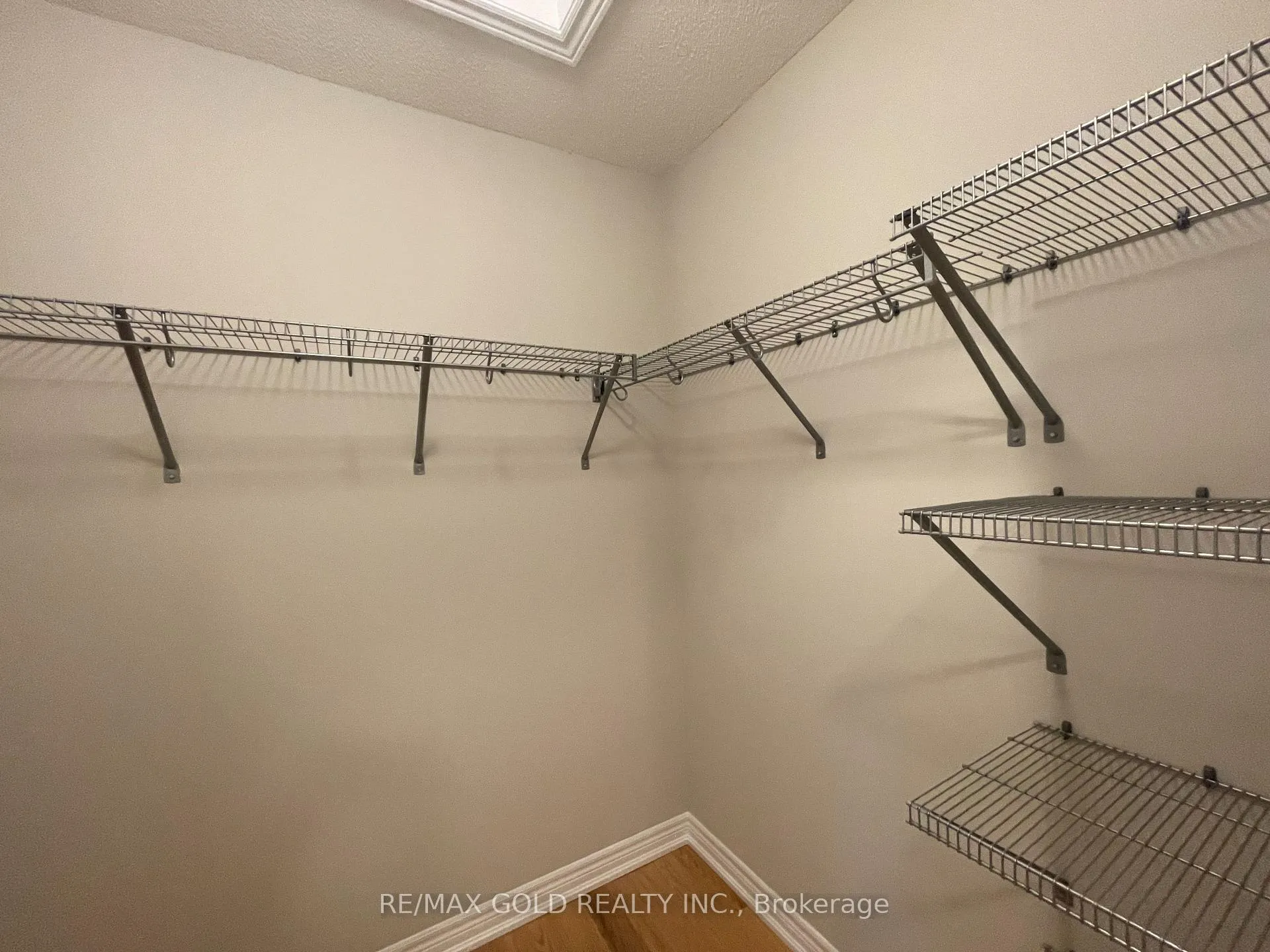 Photo 27 of Unit Upper Lvl, 7 Junior Road, Brampton, Northwest Brampton — HOMEH