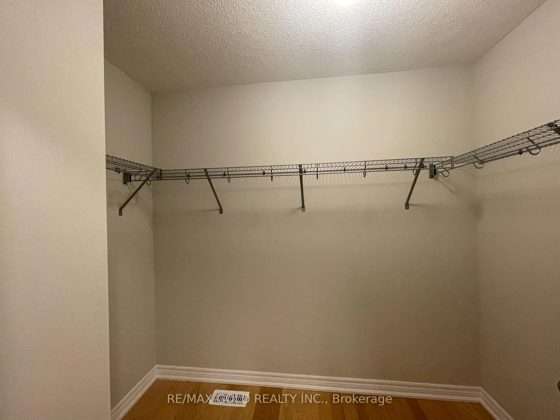 Photo 28 of Unit Upper Lvl, 7 Junior Road, Brampton, Northwest Brampton — HOMEH