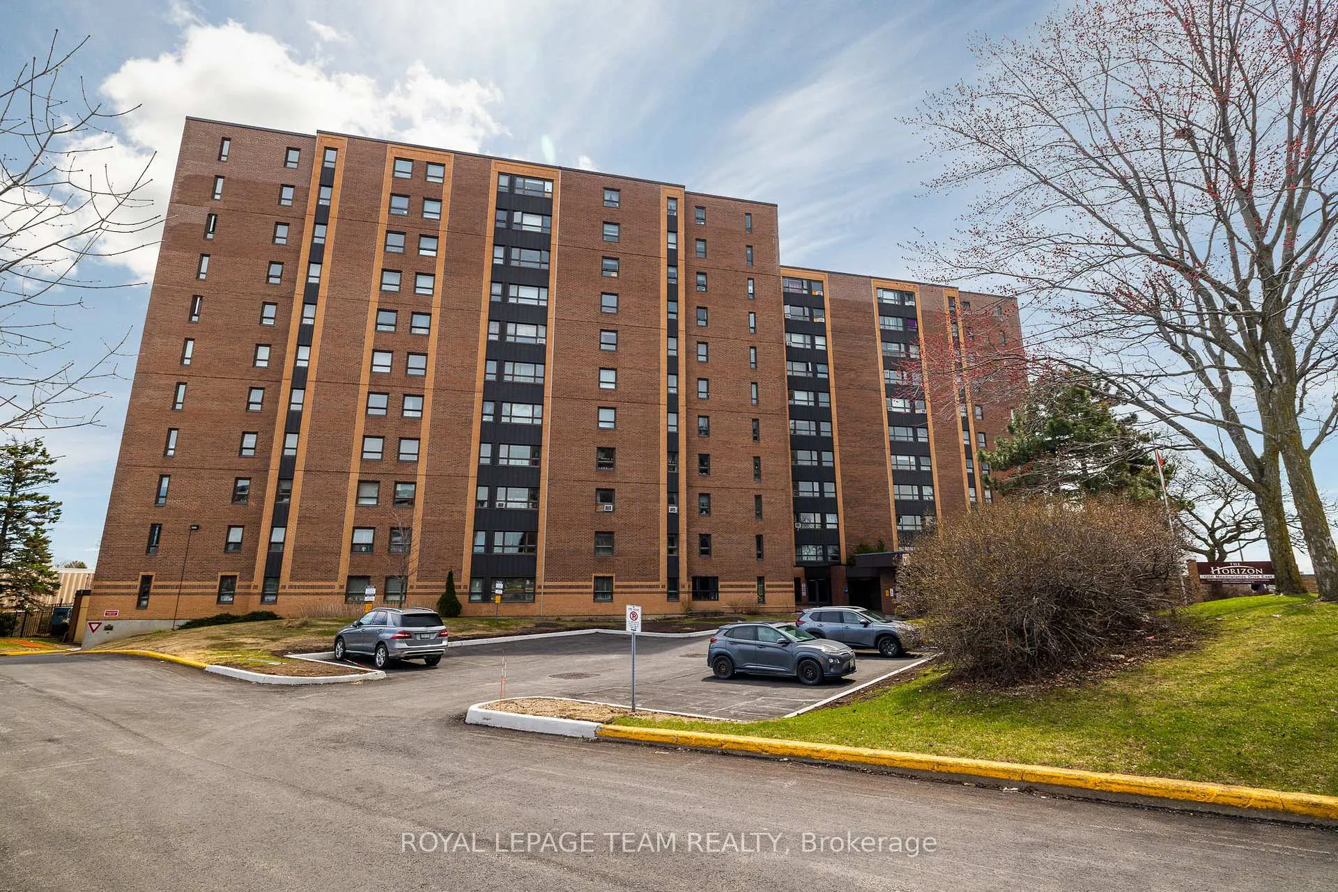 Photo 1 of Unit 701, 1356 Meadowlands Drive E, Ottawa, Borden Farm/Stewart Farm/Carleton Heights/Parkwood Hills — HOMEH