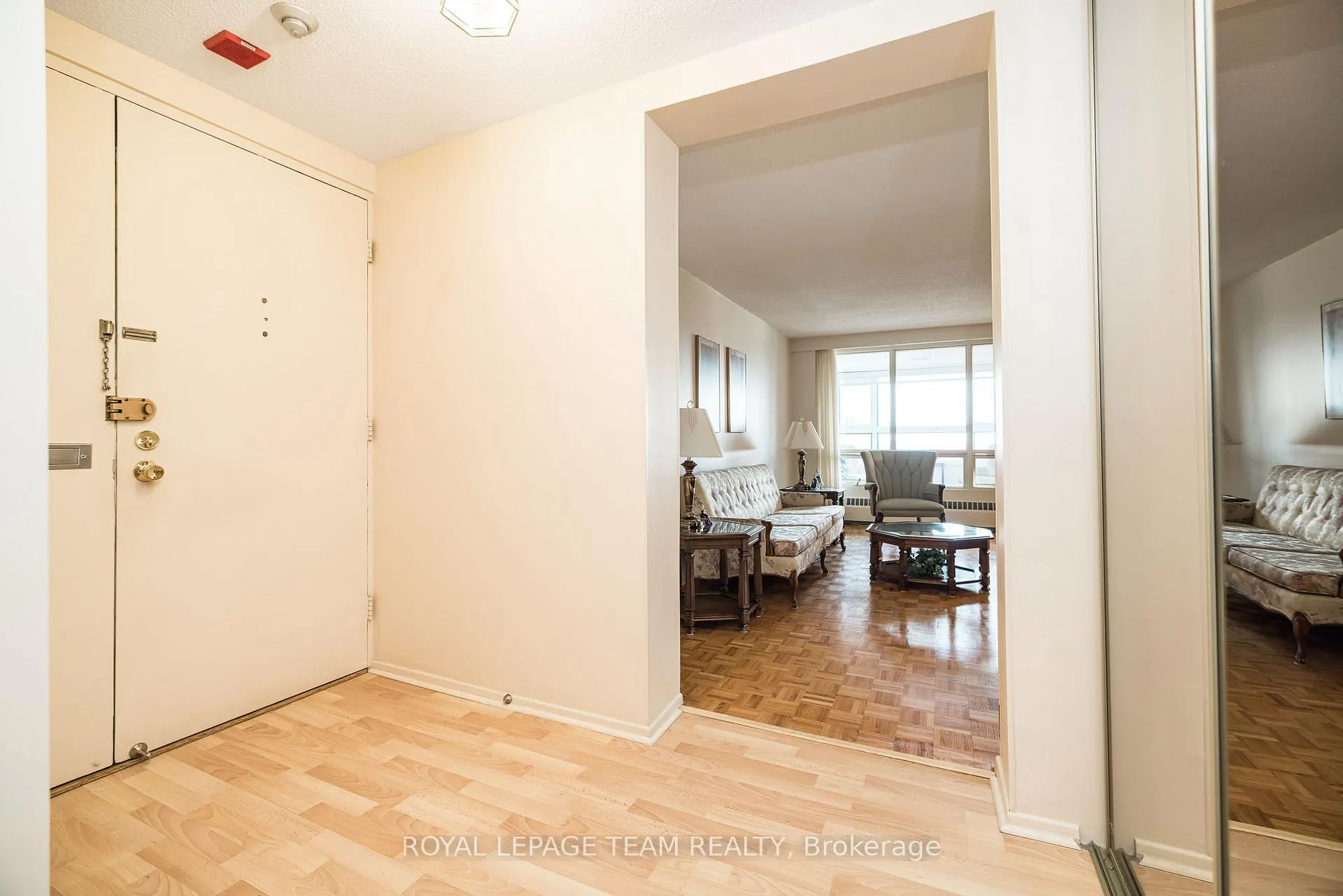 Photo 3 of Unit 701, 1356 Meadowlands Drive E, Ottawa, Borden Farm/Stewart Farm/Carleton Heights/Parkwood Hills — HOMEH