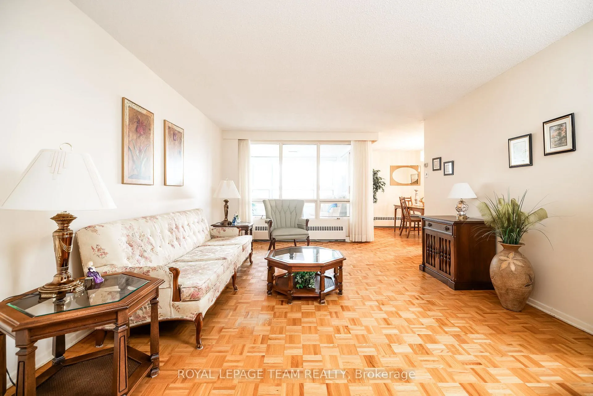 Photo 4 of Unit 701, 1356 Meadowlands Drive E, Ottawa, Borden Farm/Stewart Farm/Carleton Heights/Parkwood Hills — HOMEH