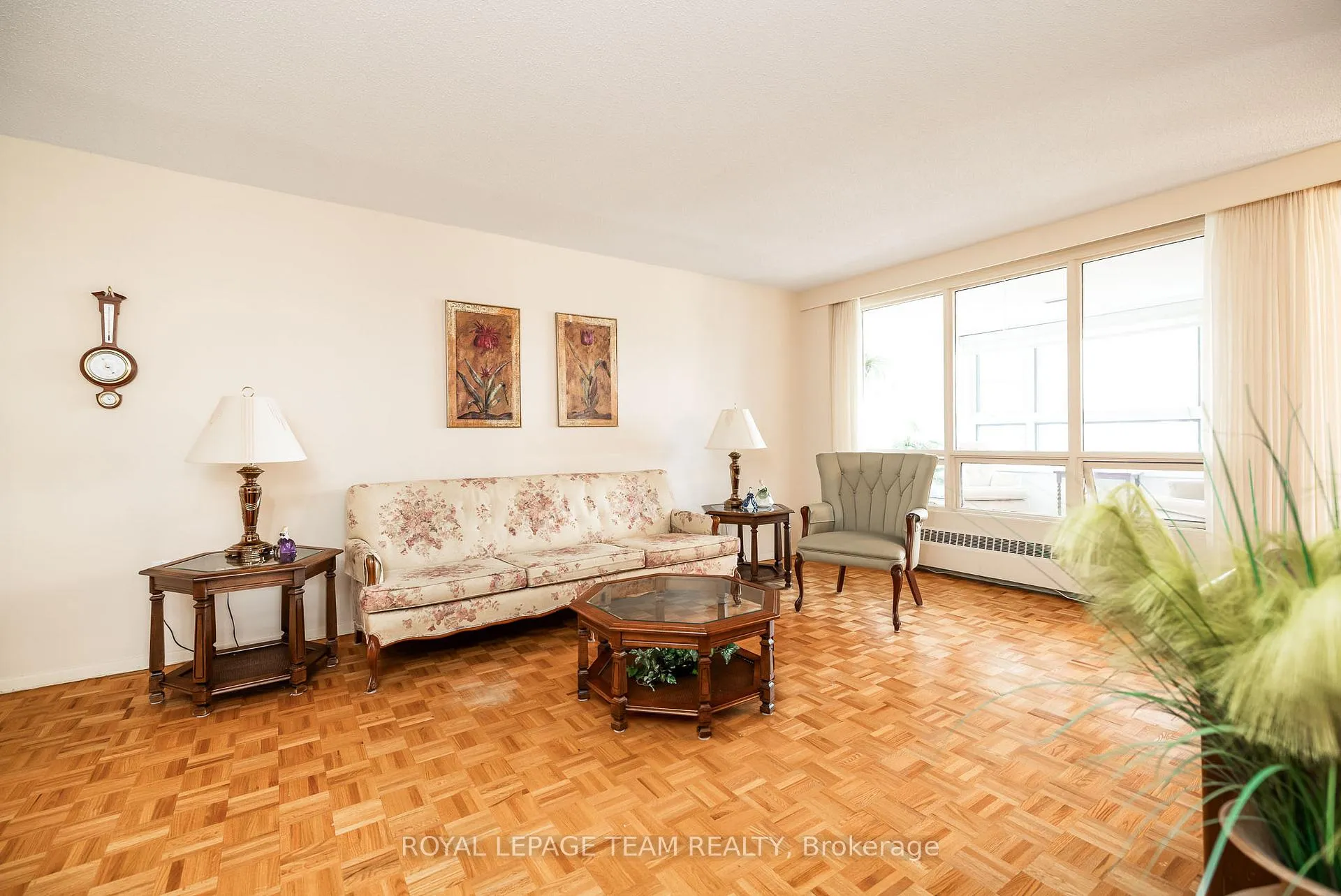 Photo 5 of Unit 701, 1356 Meadowlands Drive E, Ottawa, Borden Farm/Stewart Farm/Carleton Heights/Parkwood Hills — HOMEH