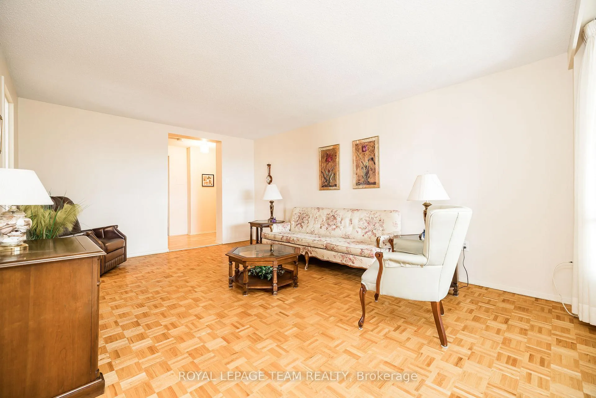Photo 6 of Unit 701, 1356 Meadowlands Drive E, Ottawa, Borden Farm/Stewart Farm/Carleton Heights/Parkwood Hills — HOMEH