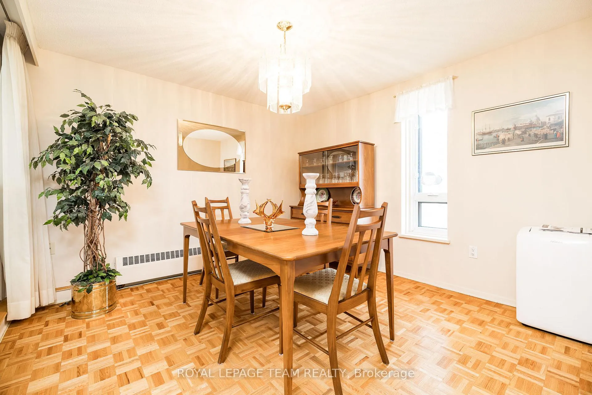 Photo 9 of Unit 701, 1356 Meadowlands Drive E, Ottawa, Borden Farm/Stewart Farm/Carleton Heights/Parkwood Hills — HOMEH