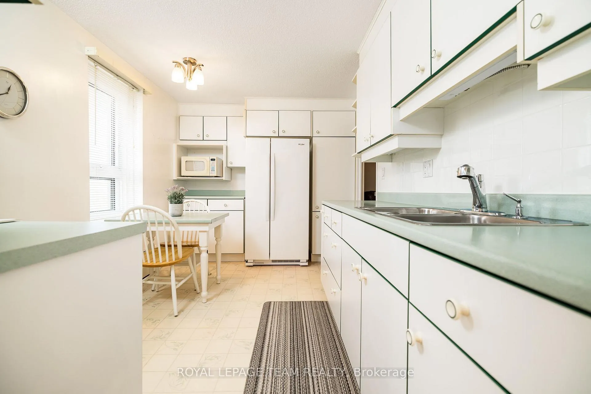 Photo 12 of Unit 701, 1356 Meadowlands Drive E, Ottawa, Borden Farm/Stewart Farm/Carleton Heights/Parkwood Hills — HOMEH