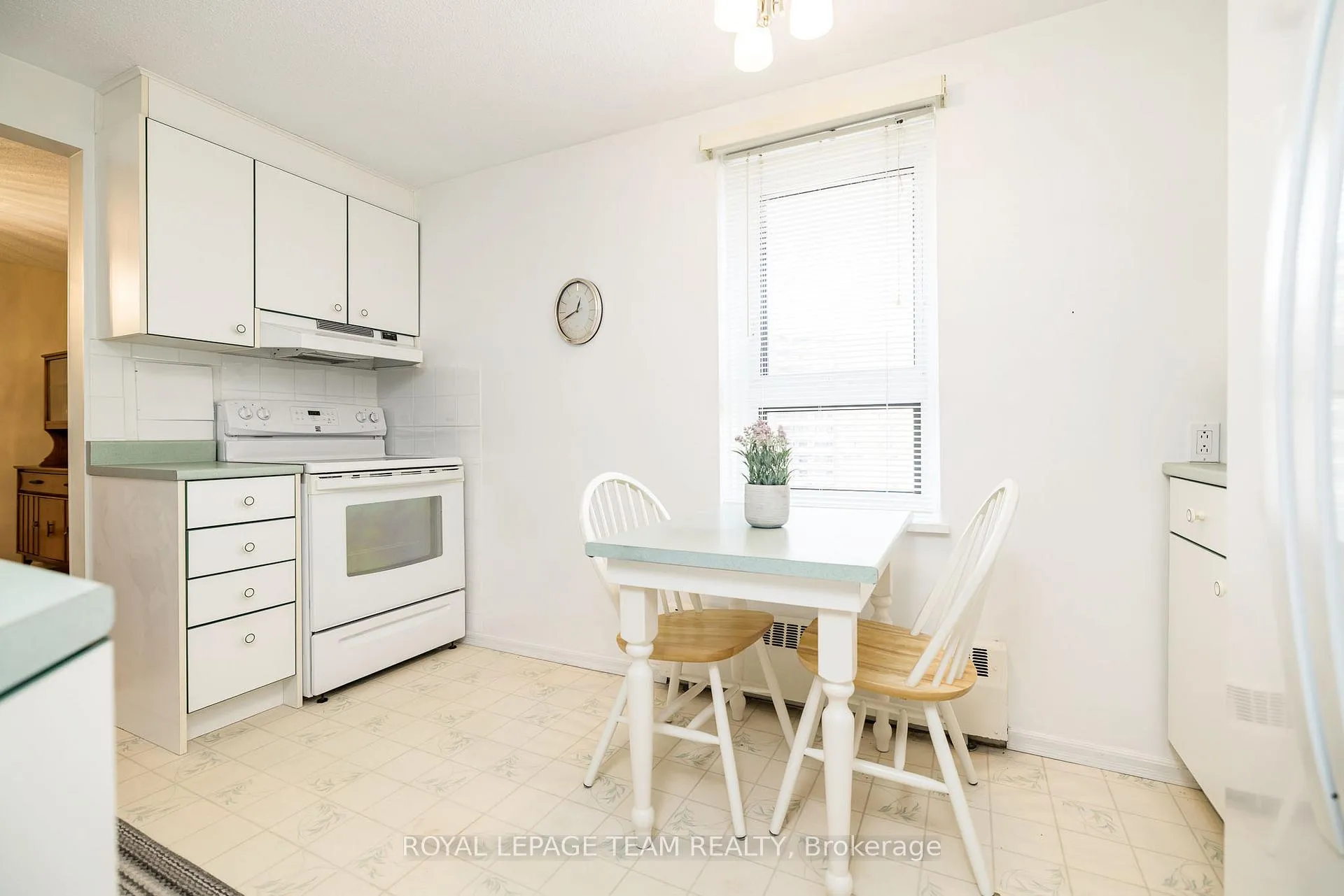 Photo 14 of Unit 701, 1356 Meadowlands Drive E, Ottawa, Borden Farm/Stewart Farm/Carleton Heights/Parkwood Hills — HOMEH