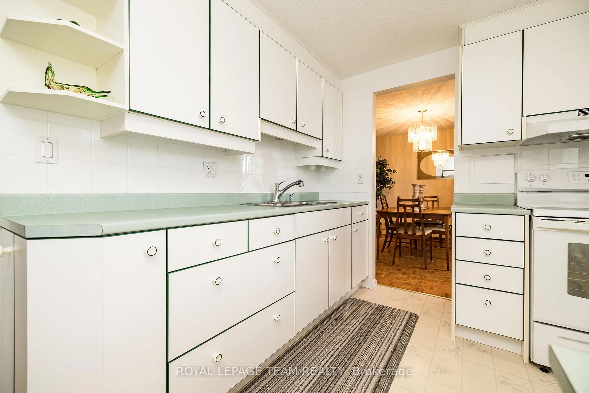 Photo 15 of Unit 701, 1356 Meadowlands Drive E, Ottawa, Borden Farm/Stewart Farm/Carleton Heights/Parkwood Hills — HOMEH
