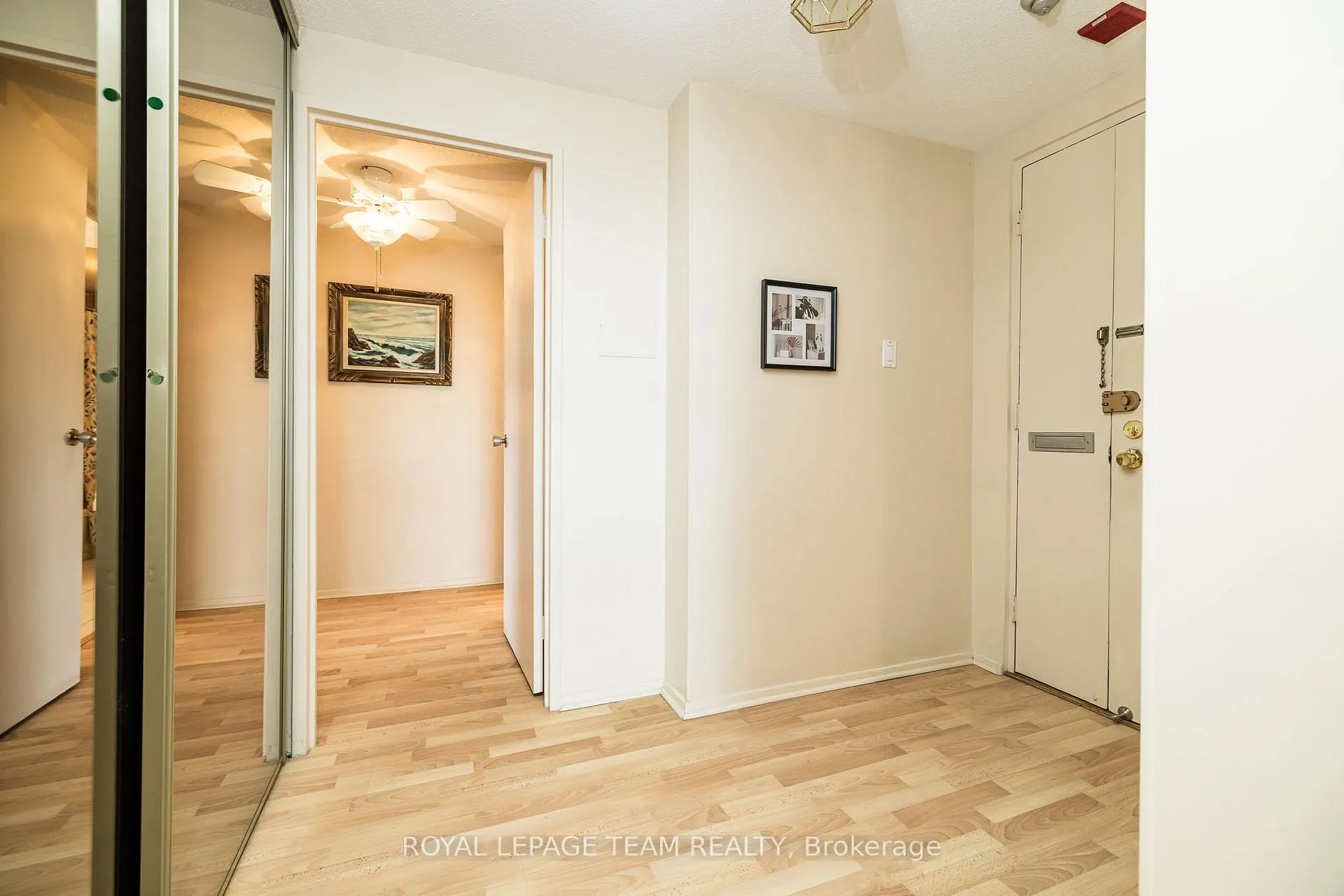 Photo 18 of Unit 701, 1356 Meadowlands Drive E, Ottawa, Borden Farm/Stewart Farm/Carleton Heights/Parkwood Hills — HOMEH