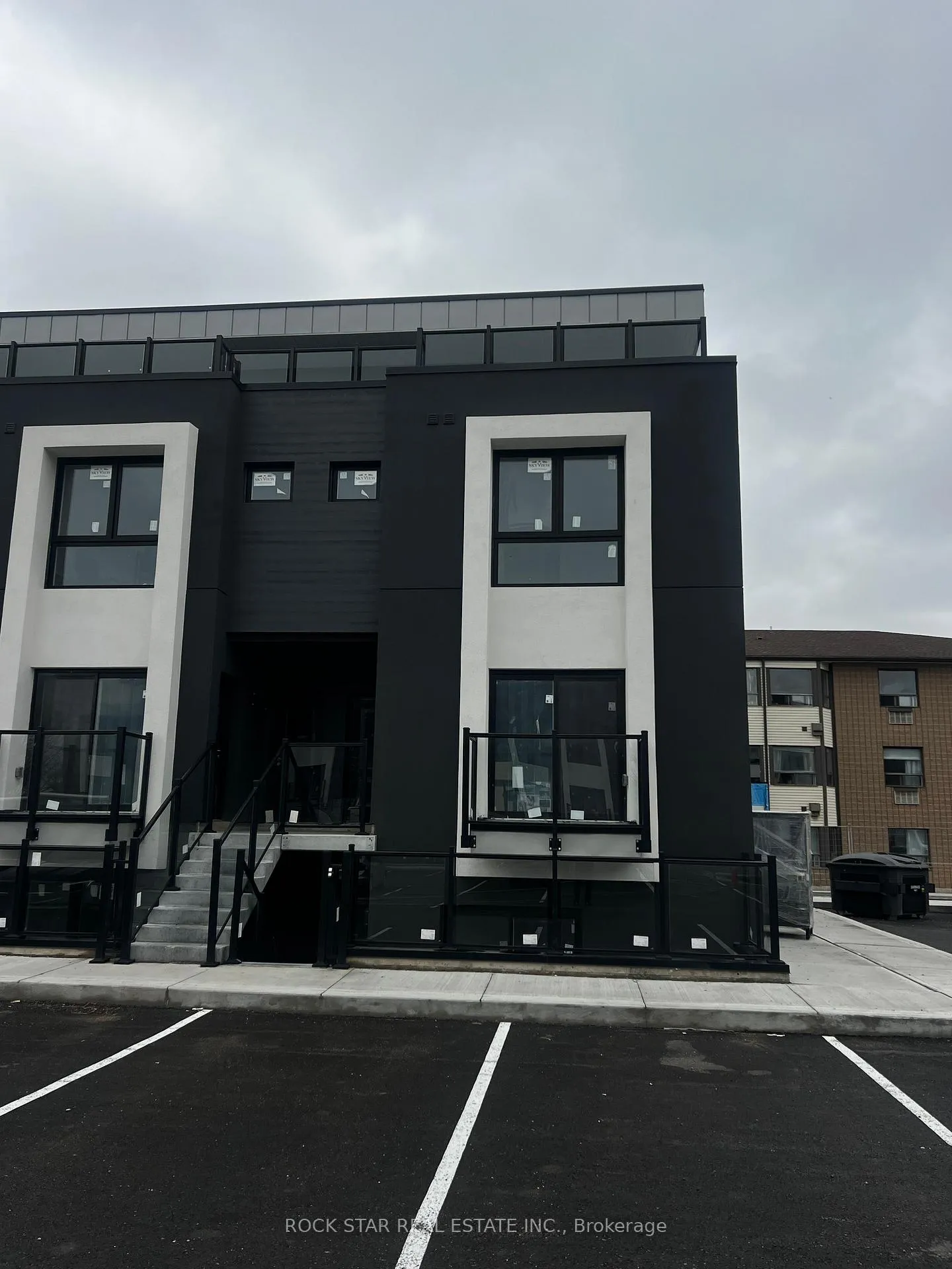 Photo 1 of Unit 320, 6638 Mcleod Road, Niagara Falls, Oldfield — HOMEH