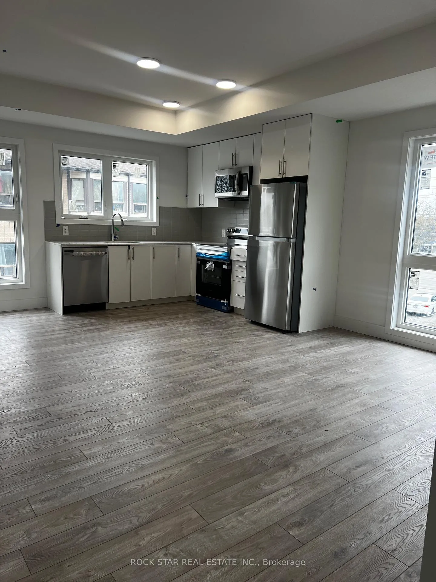Photo 9 of Unit 320, 6638 Mcleod Road, Niagara Falls, Oldfield — HOMEH