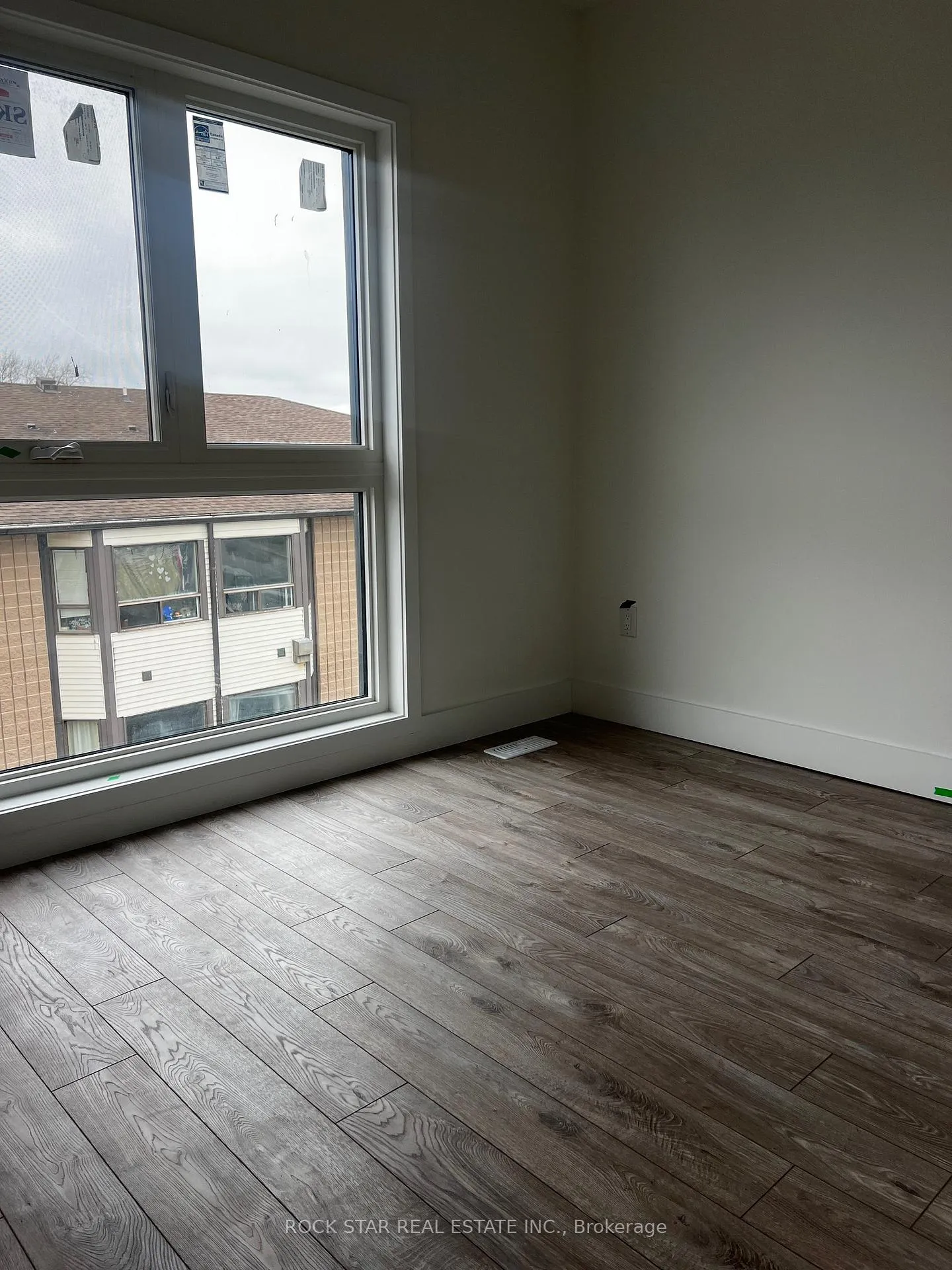 Photo 16 of Unit 320, 6638 Mcleod Road, Niagara Falls, Oldfield — HOMEH