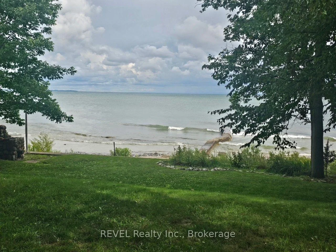Photo 3 of 11211 Harbourview Road, Wainfleet, Lakeshore — HOMEH