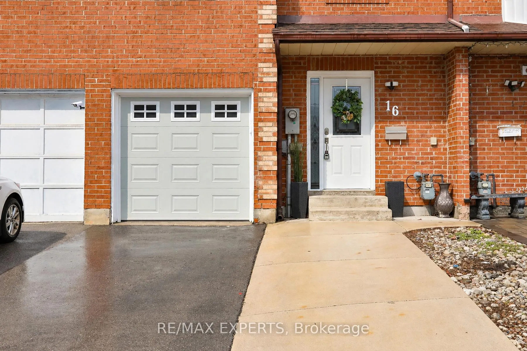 Photo 2 of 16 Hetherington Place, Brampton, Central Park — HOMEH