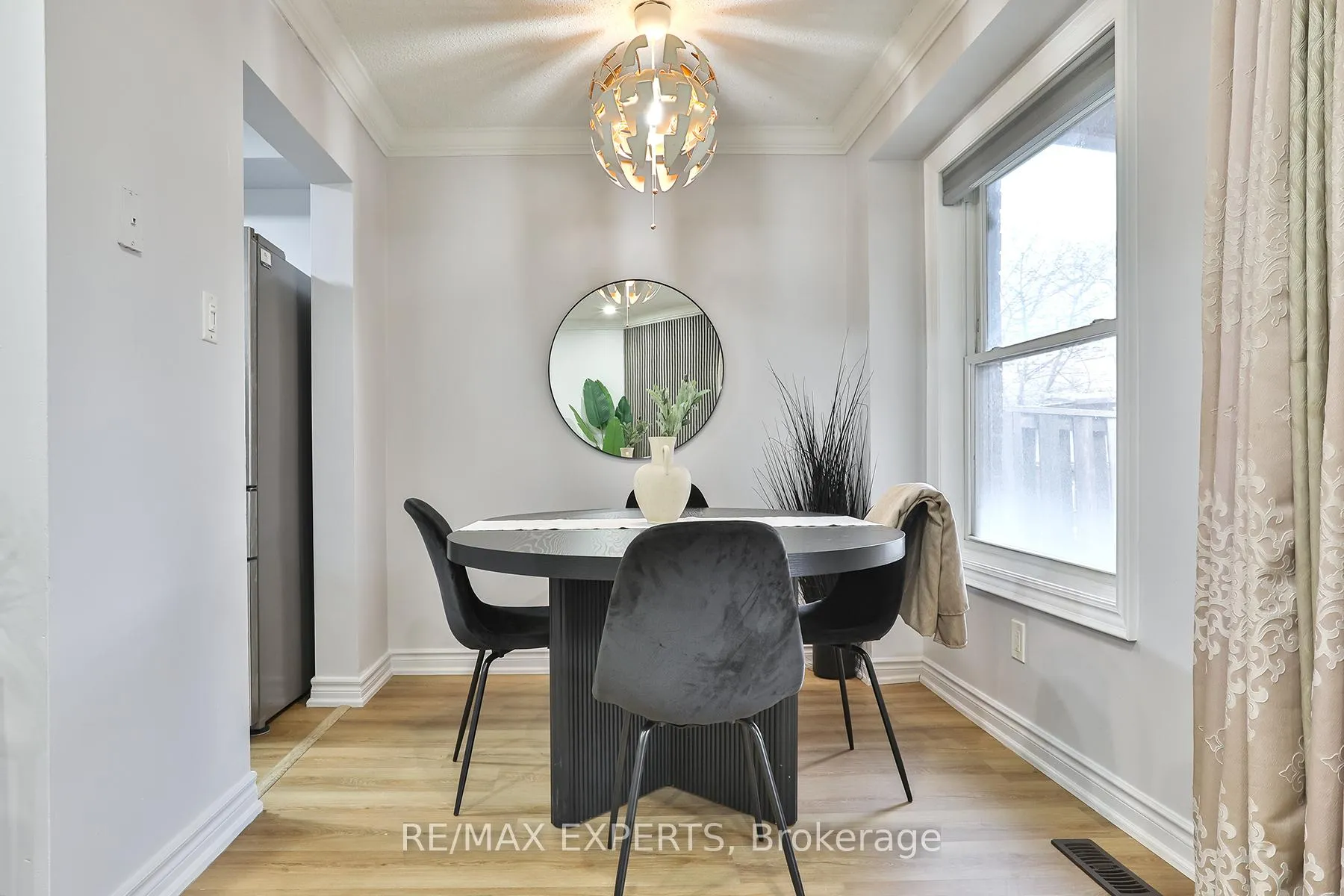 Photo 11 of 16 Hetherington Place, Brampton, Central Park — HOMEH