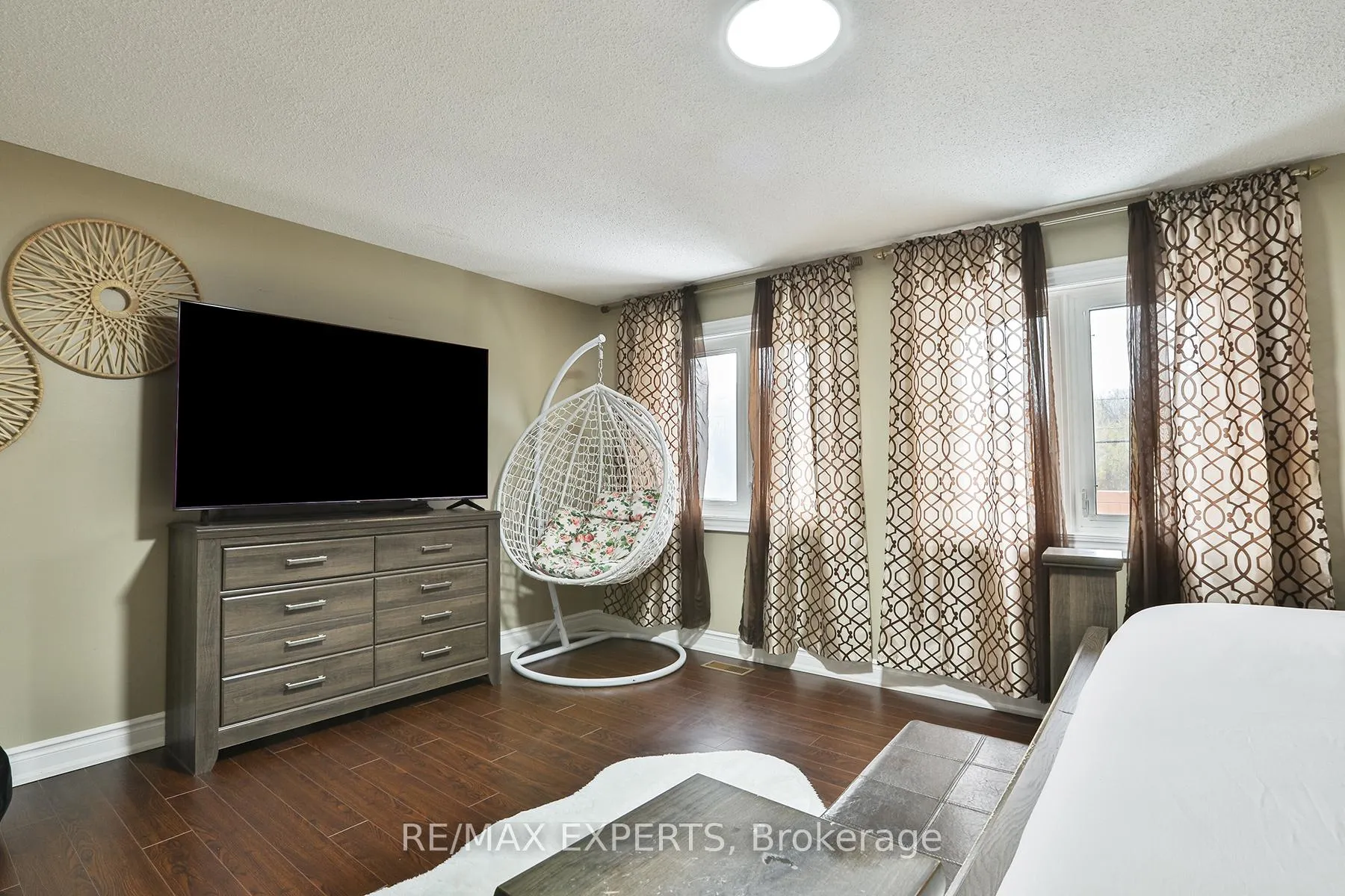 Photo 18 of 16 Hetherington Place, Brampton, Central Park — HOMEH