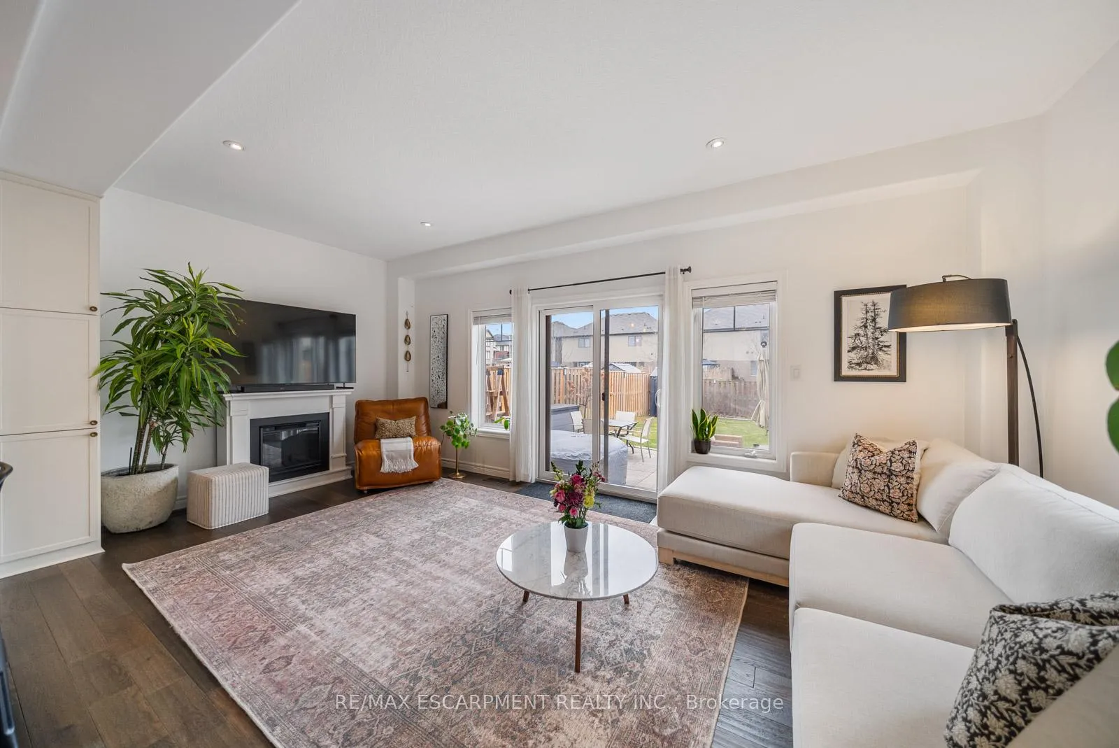 Photo 16 of 69 John Frederick Drive, Hamilton, Meadowlands — HOMEH