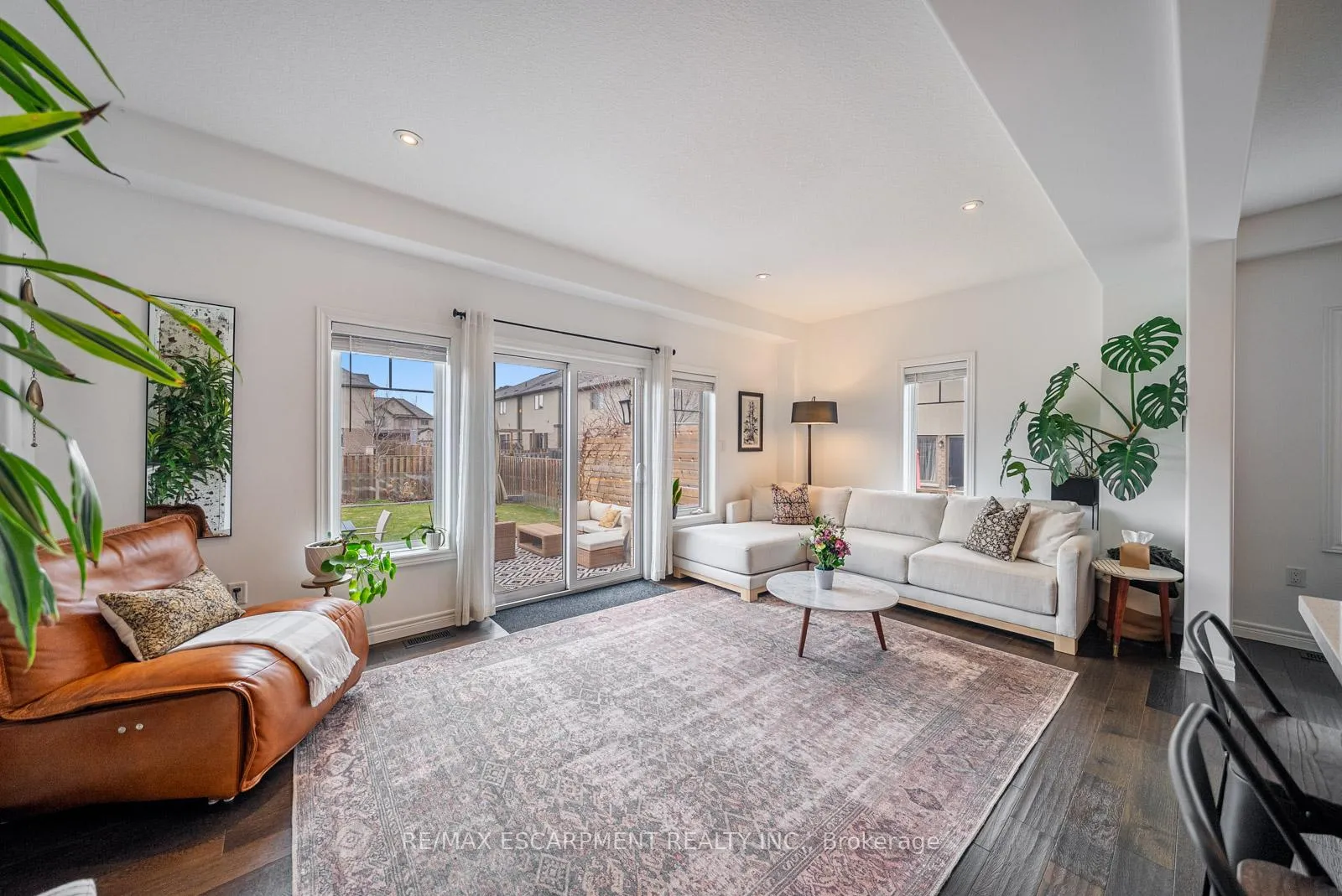 Photo 17 of 69 John Frederick Drive, Hamilton, Meadowlands — HOMEH