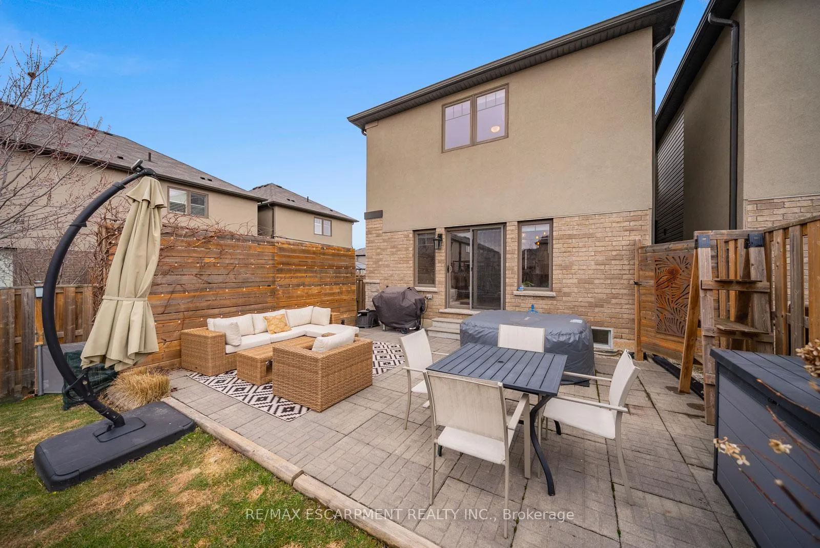 Photo 24 of 69 John Frederick Drive, Hamilton, Meadowlands — HOMEH