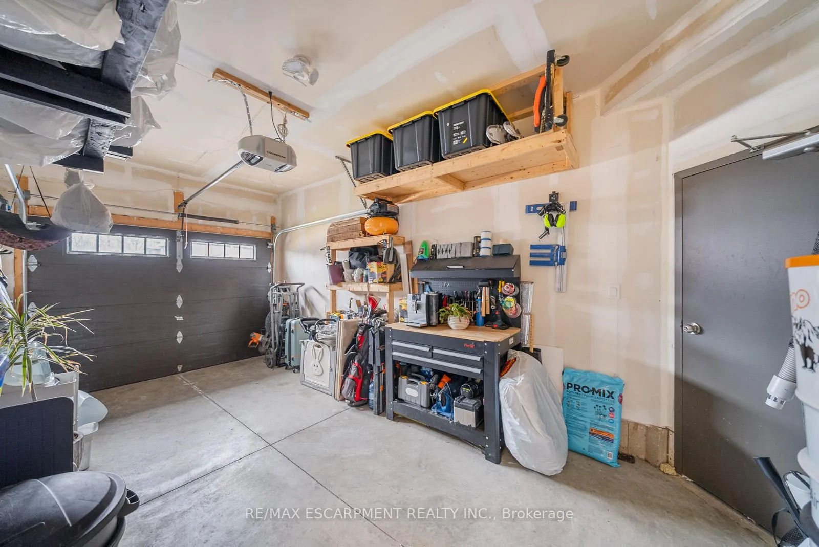 Photo 25 of 69 John Frederick Drive, Hamilton, Meadowlands — HOMEH