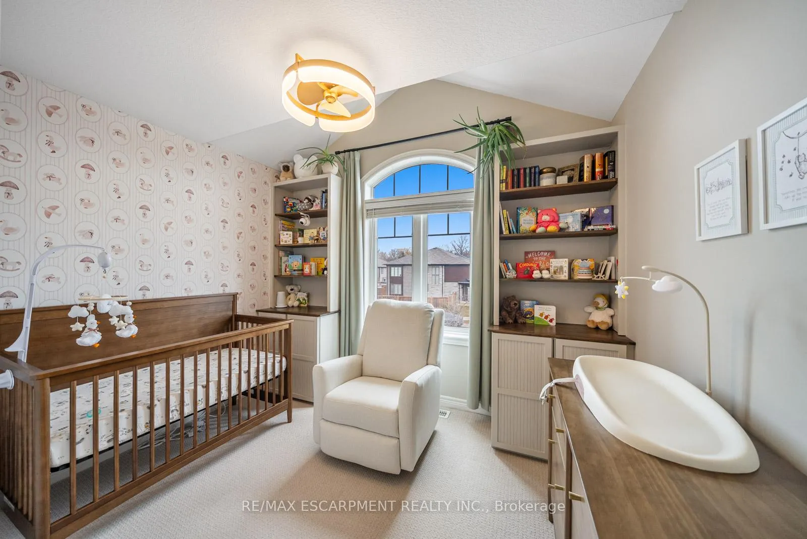 Photo 27 of 69 John Frederick Drive, Hamilton, Meadowlands — HOMEH