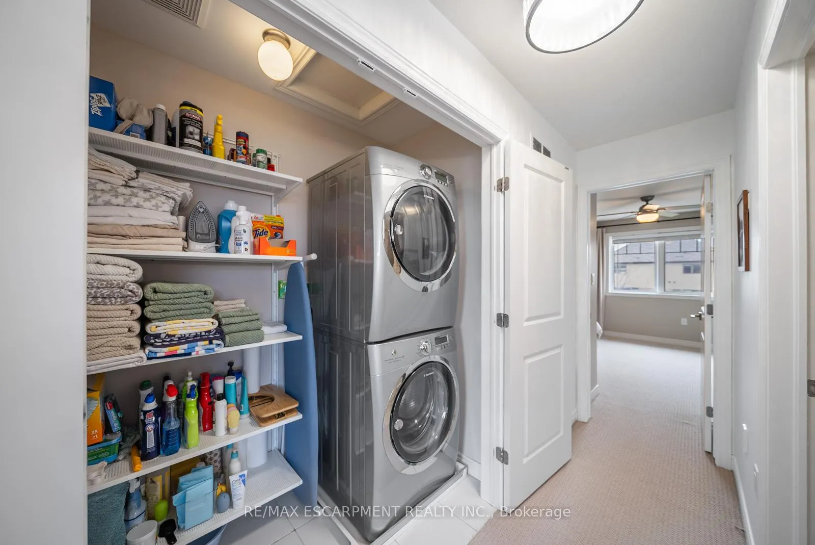 Photo 32 of 69 John Frederick Drive, Hamilton, Meadowlands — HOMEH
