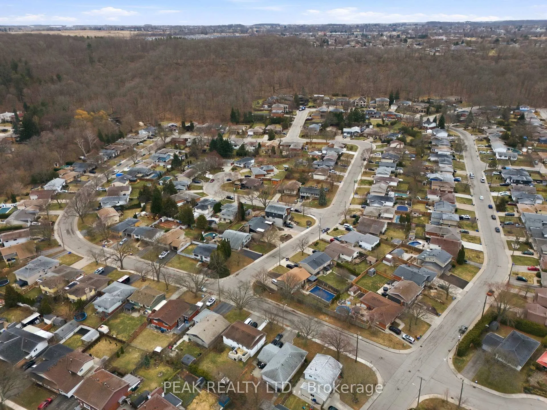 Photo 4 of 197 Hanover Place, Hamilton, Vincent — HOMEH