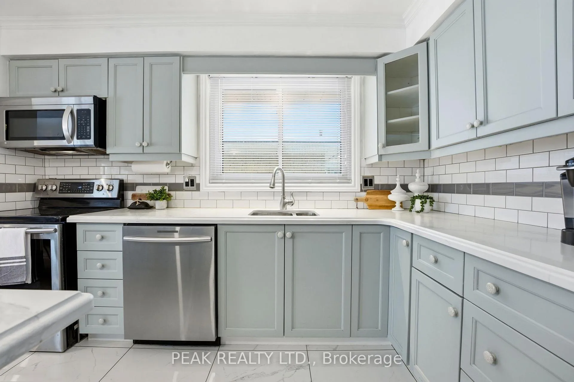 Photo 12 of 197 Hanover Place, Hamilton, Vincent — HOMEH