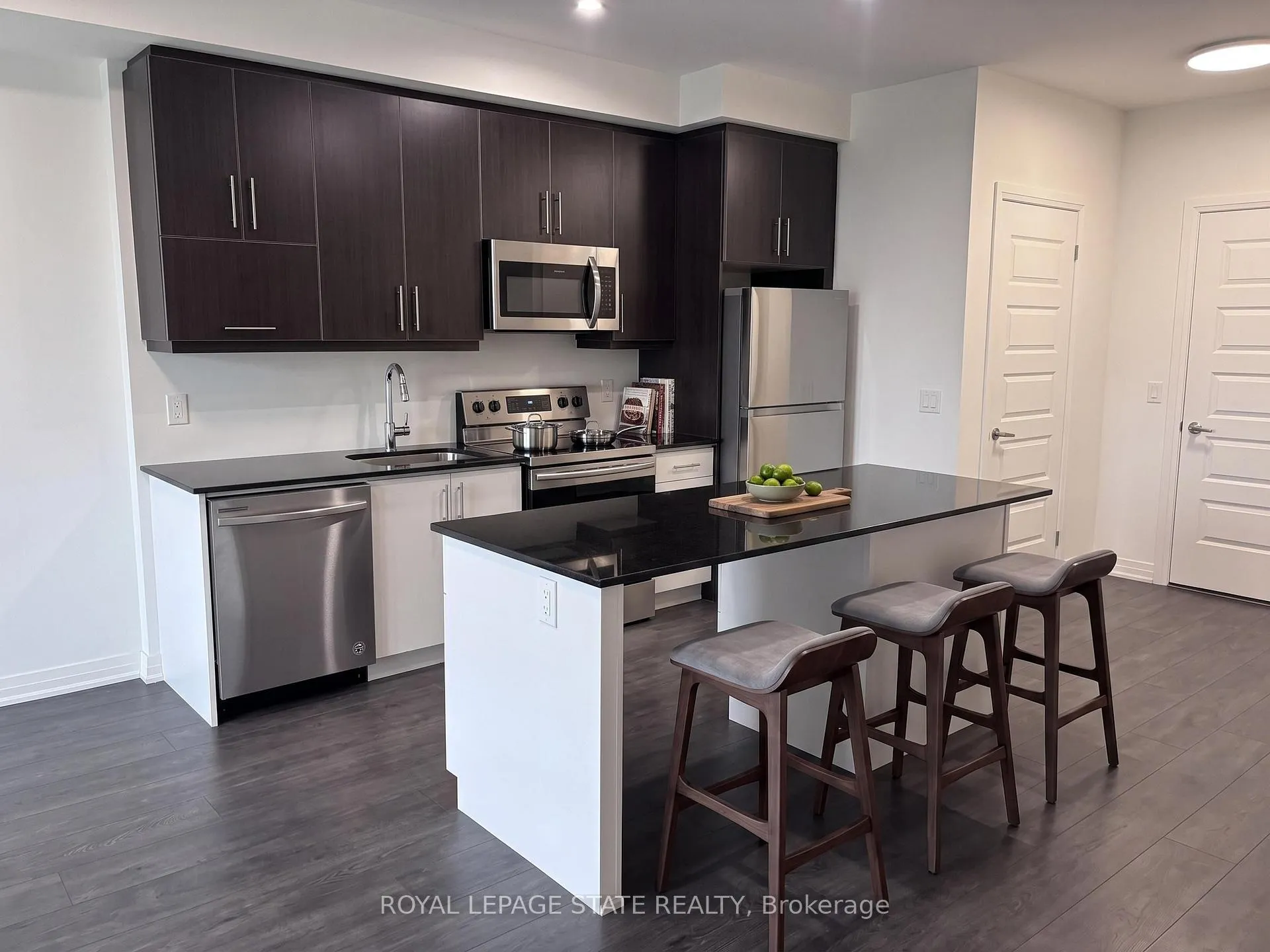 Photo 17 of Unit 417, 128 Grovewood Common, Oakville, Glenorchy — HOMEH