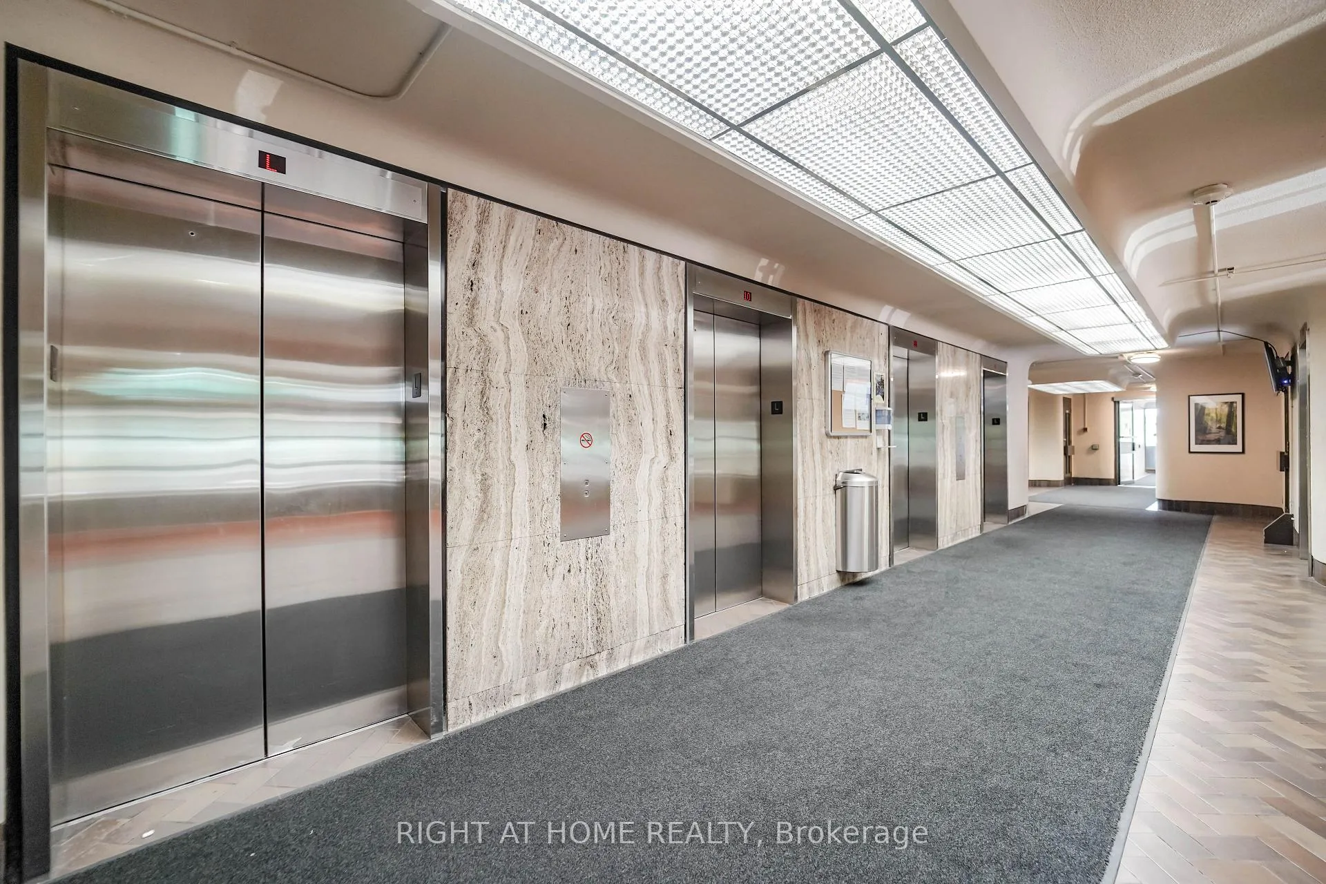 Photo 6 of Unit 1611, 1 Massey Square, Toronto, Crescent Town — HOMEH