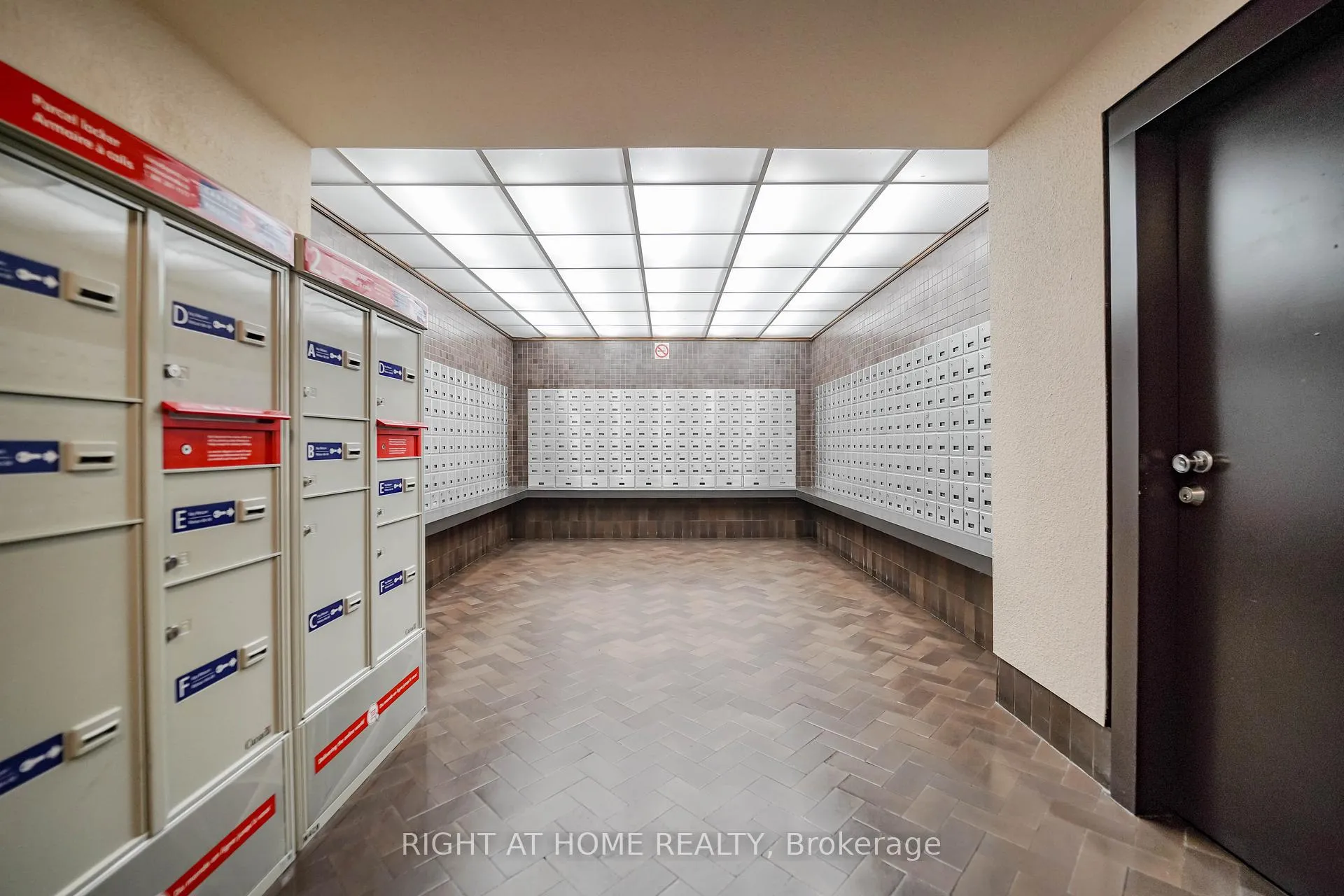 Photo 8 of Unit 1611, 1 Massey Square, Toronto, Crescent Town — HOMEH