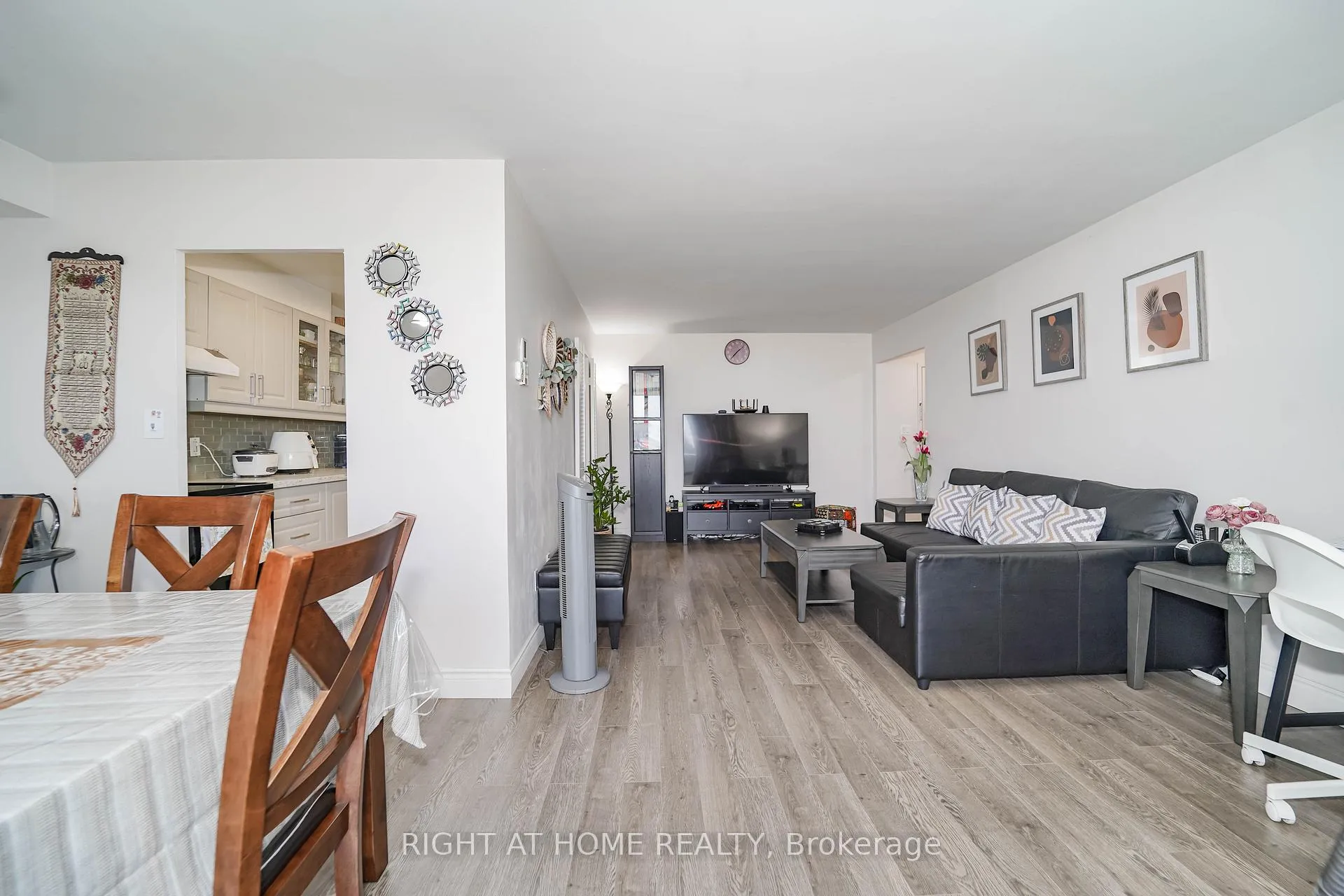 Photo 18 of Unit 1611, 1 Massey Square, Toronto, Crescent Town — HOMEH