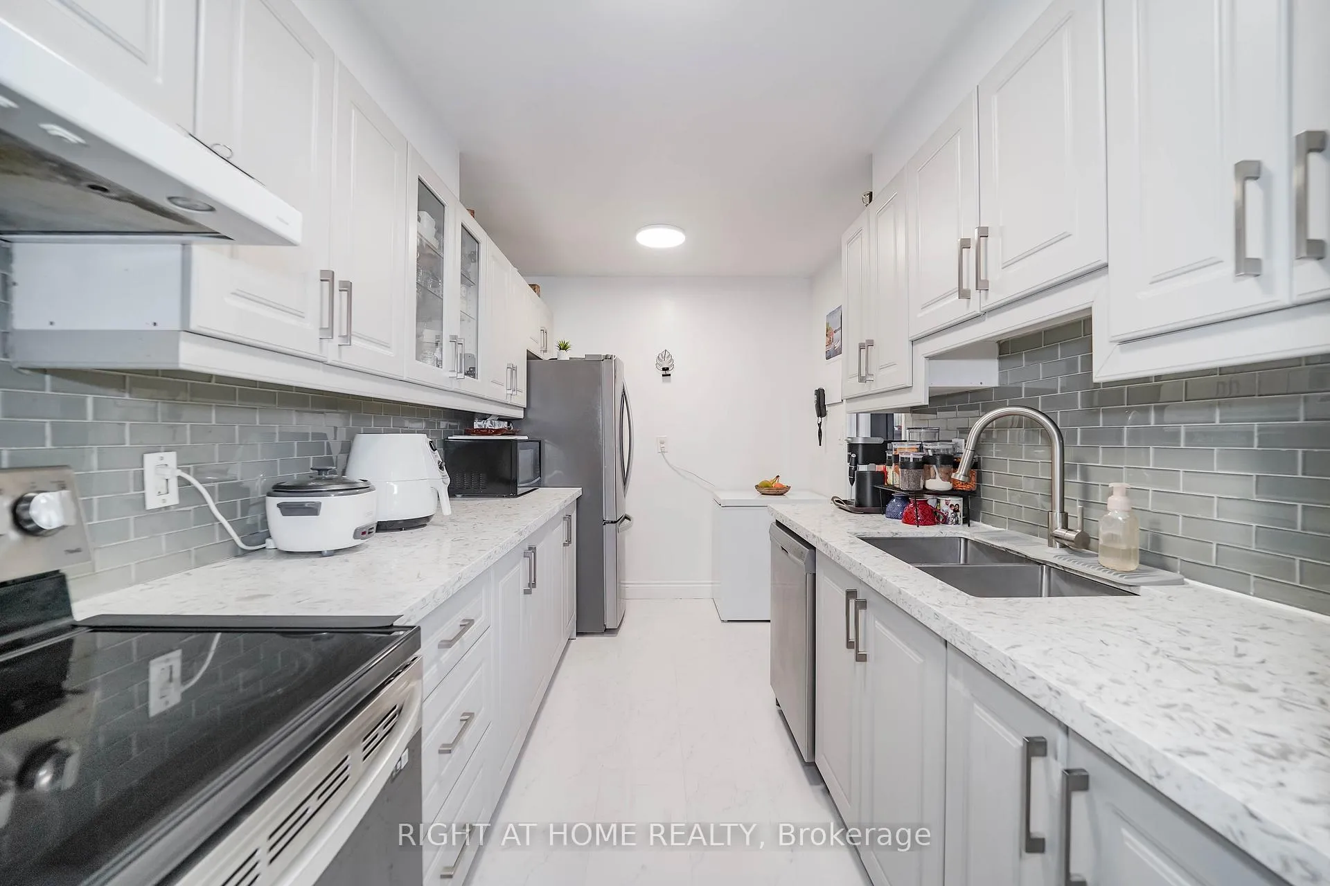 Photo 20 of Unit 1611, 1 Massey Square, Toronto, Crescent Town — HOMEH