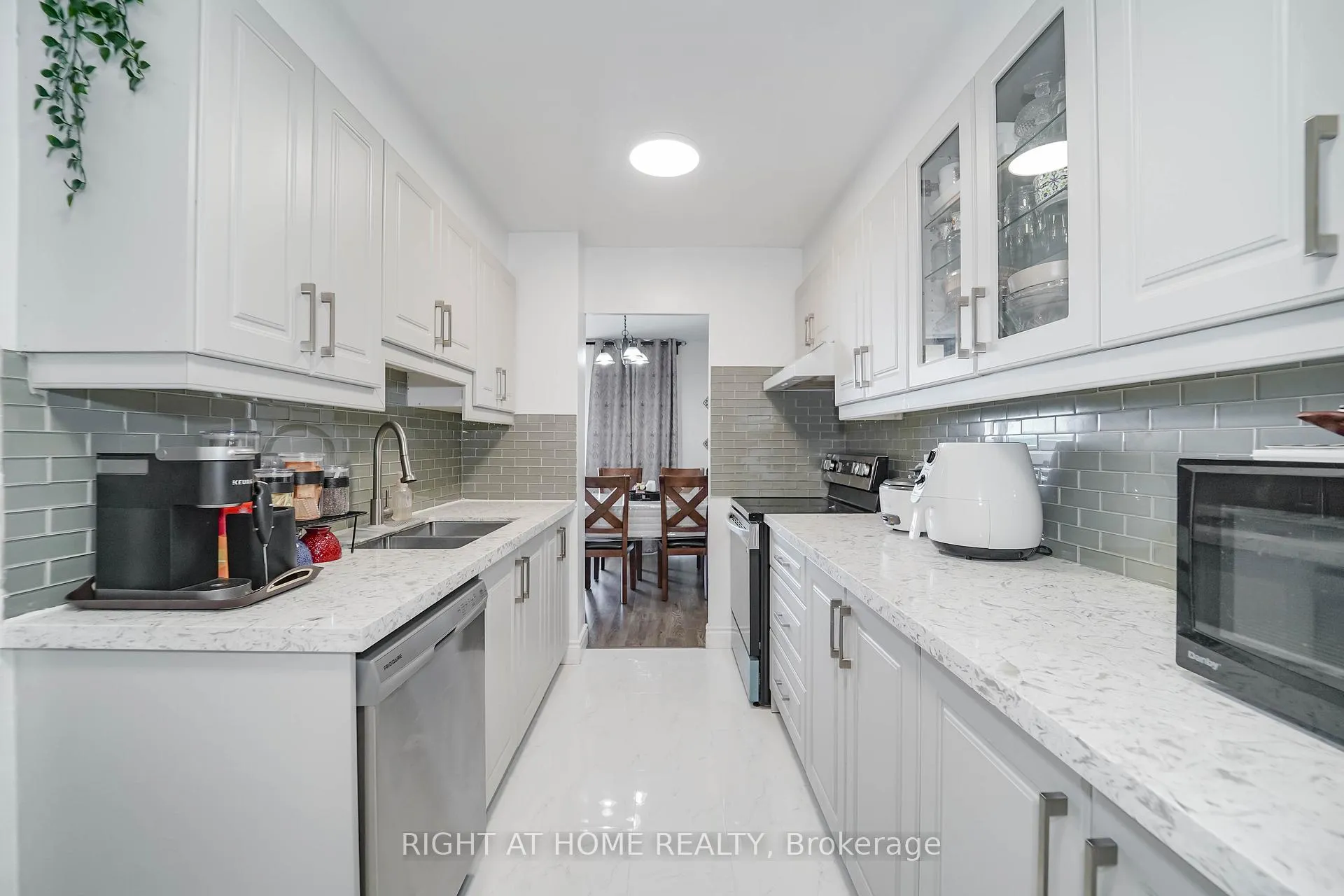 Photo 22 of Unit 1611, 1 Massey Square, Toronto, Crescent Town — HOMEH