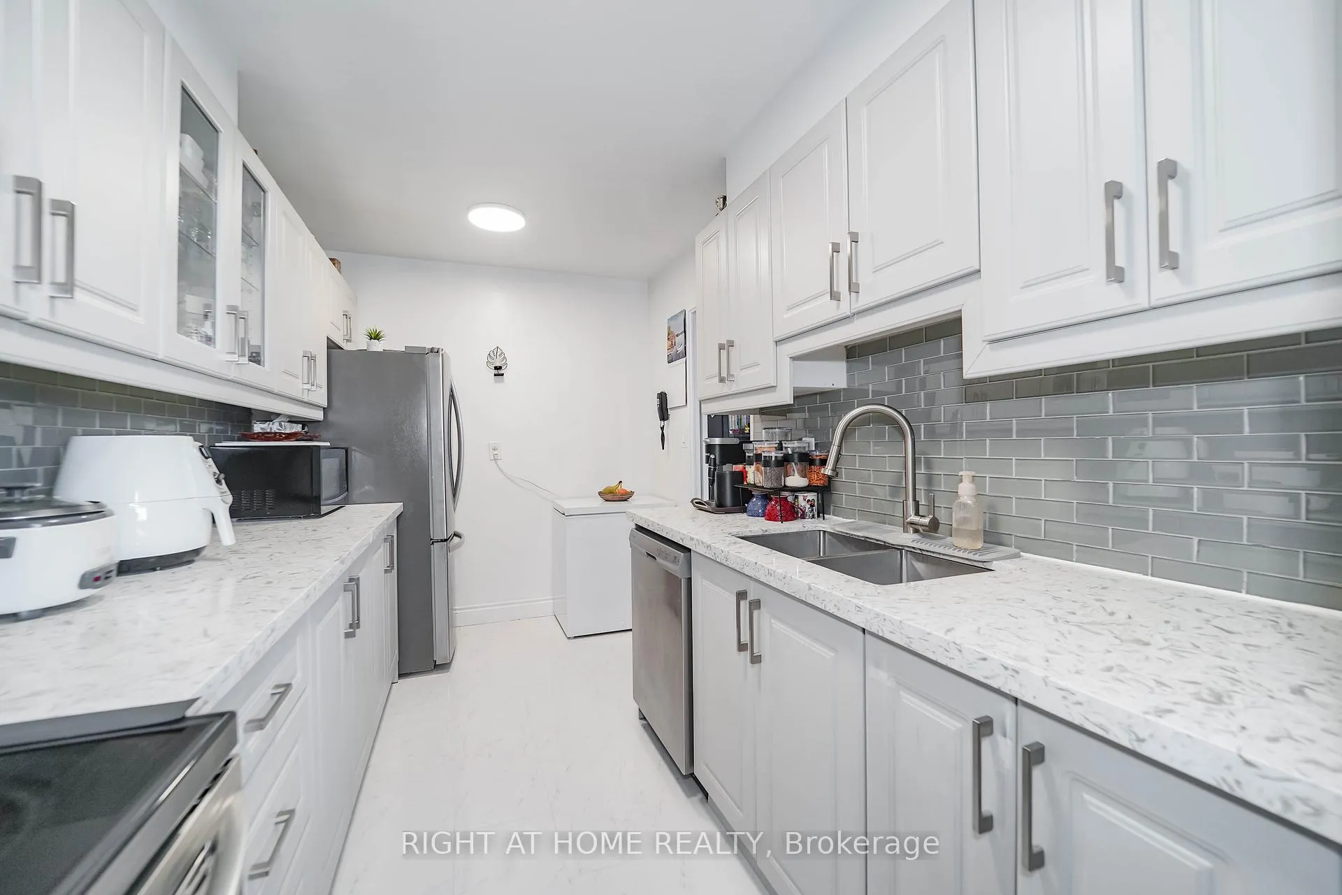 Photo 23 of Unit 1611, 1 Massey Square, Toronto, Crescent Town — HOMEH