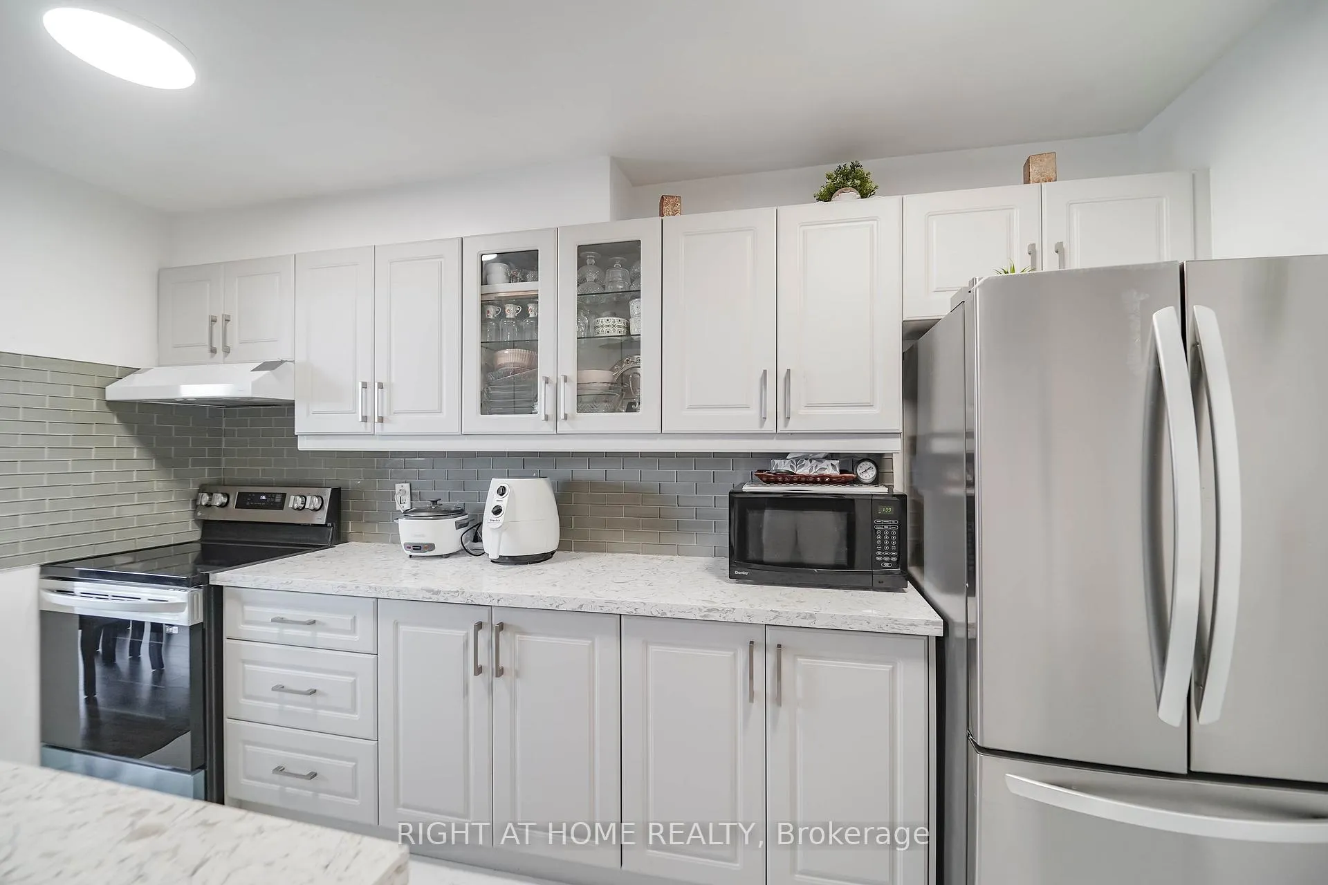 Photo 24 of Unit 1611, 1 Massey Square, Toronto, Crescent Town — HOMEH