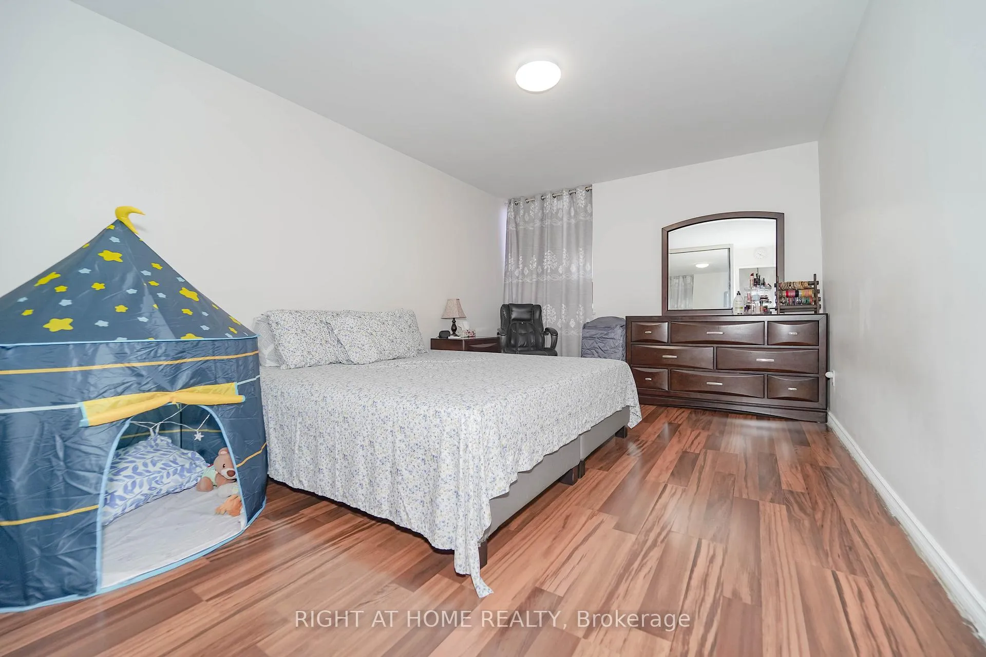 Photo 28 of Unit 1611, 1 Massey Square, Toronto, Crescent Town — HOMEH