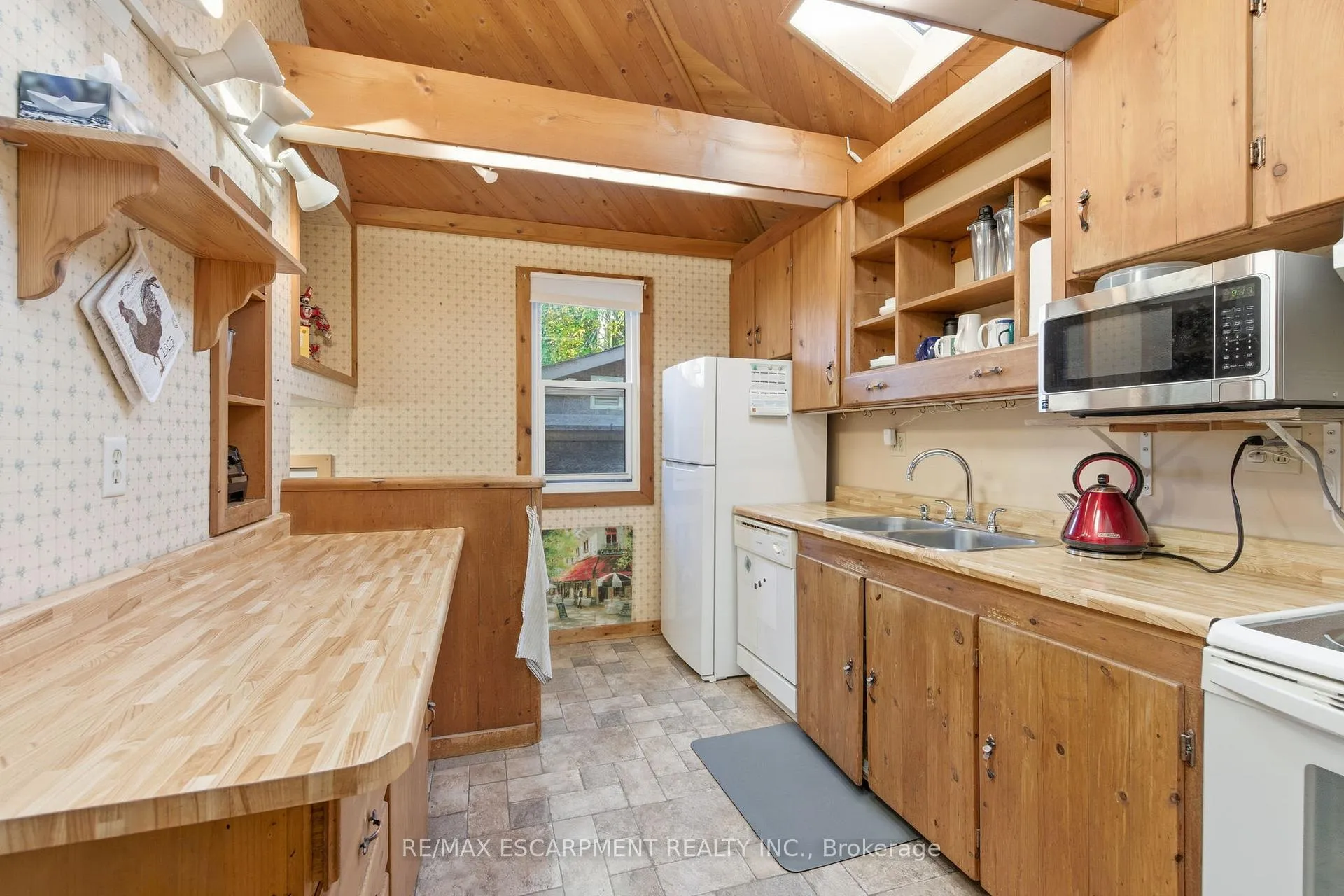 Photo 13 of 267 Thayer Avenue, Hamilton, Inch Park — HOMEH