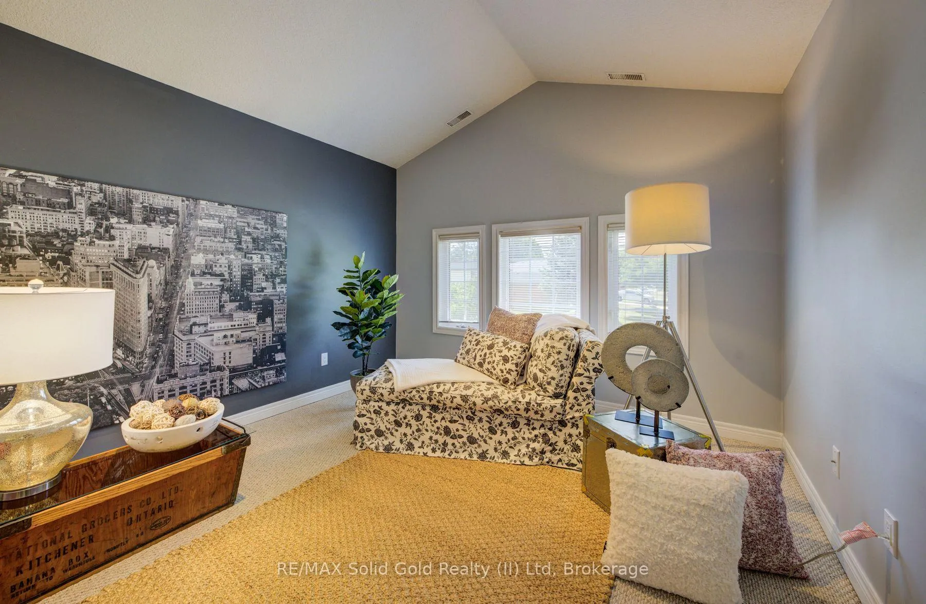 Photo 17 of 2 Smetana Drive, Kitchener — HOMEH
