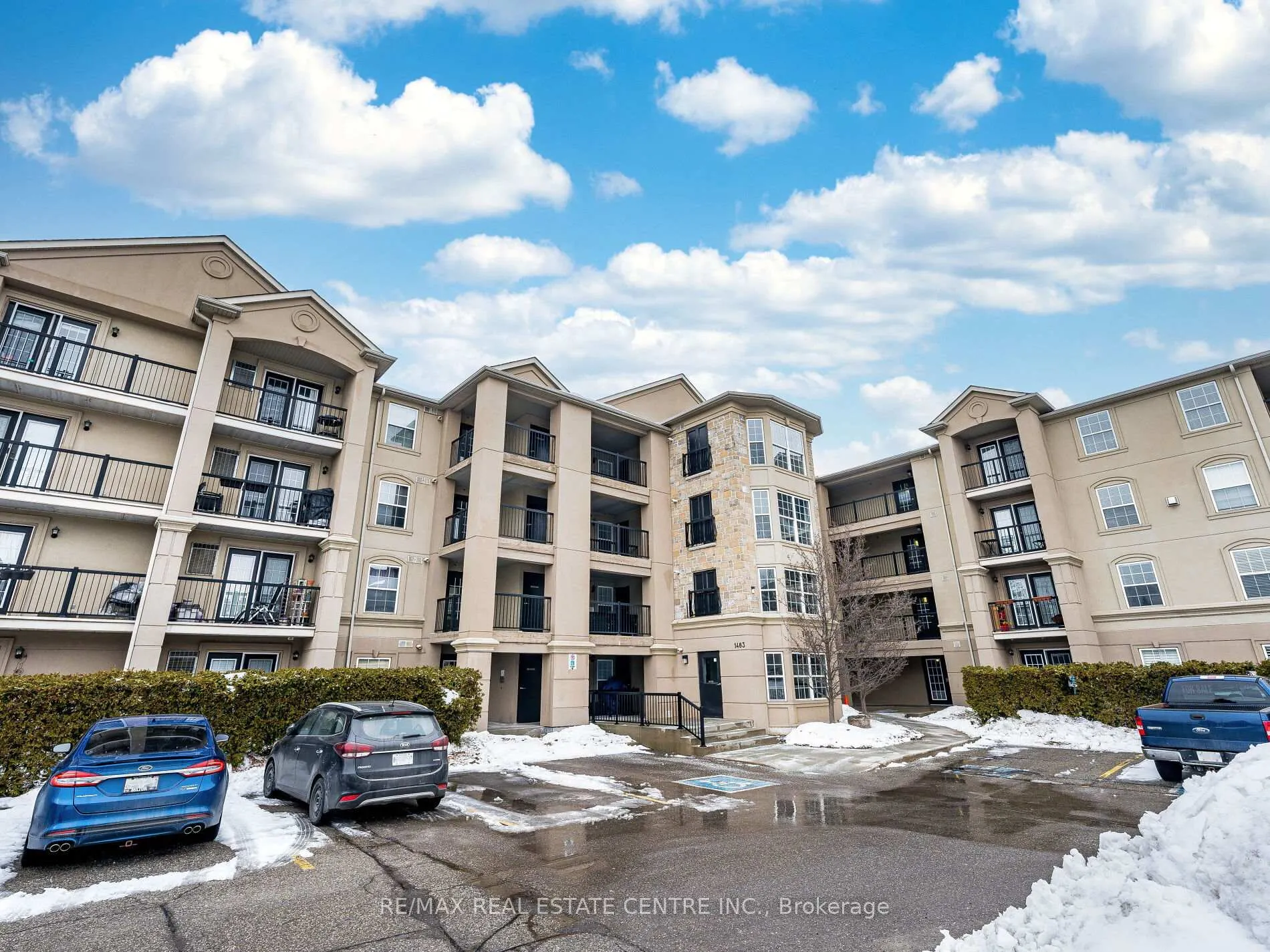 Front of Unit 408, 1483 Maple Avenue