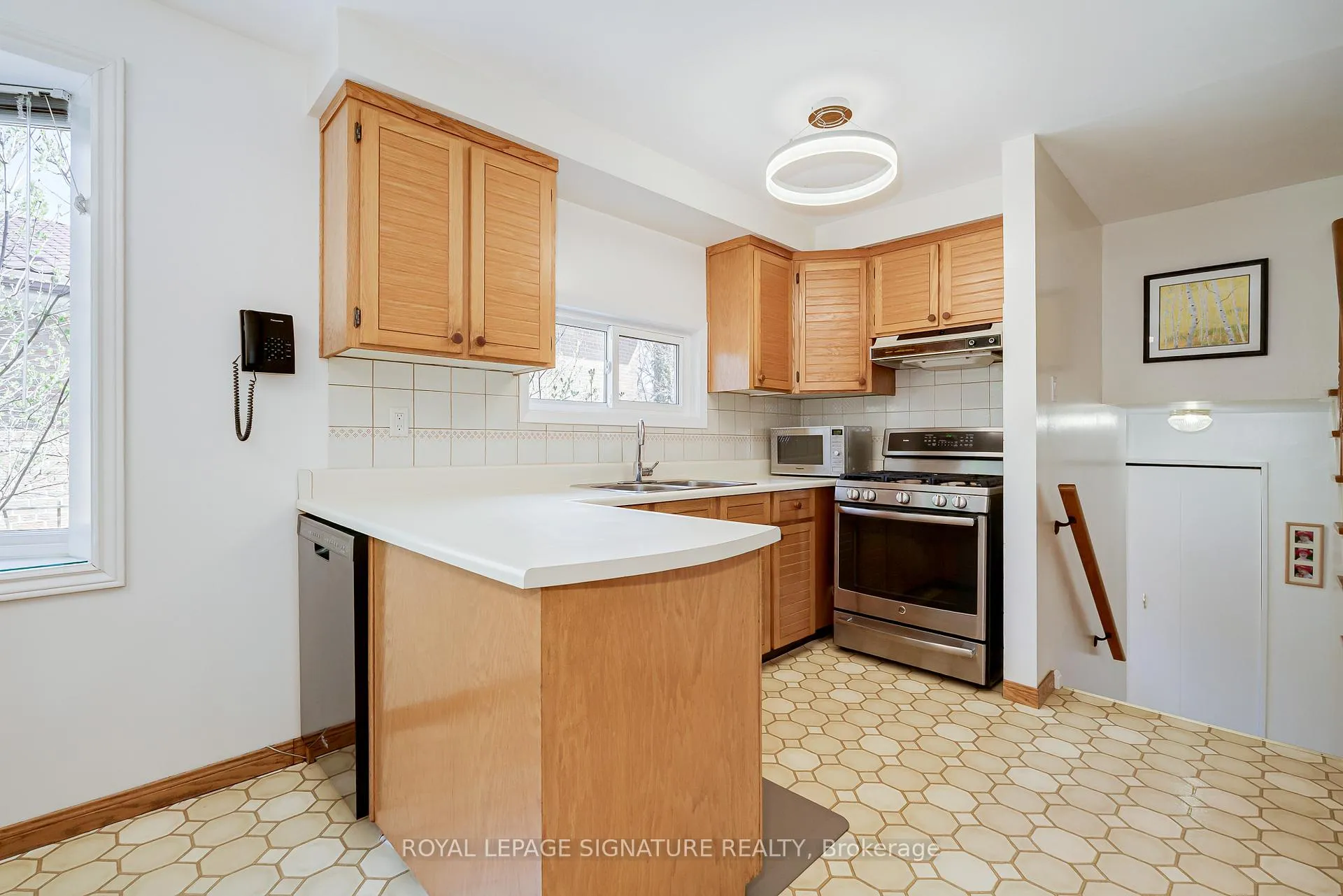 Photo 12 of 44 Harrington Crescent, North York, Bayview Woods-Steeles — HOMEH