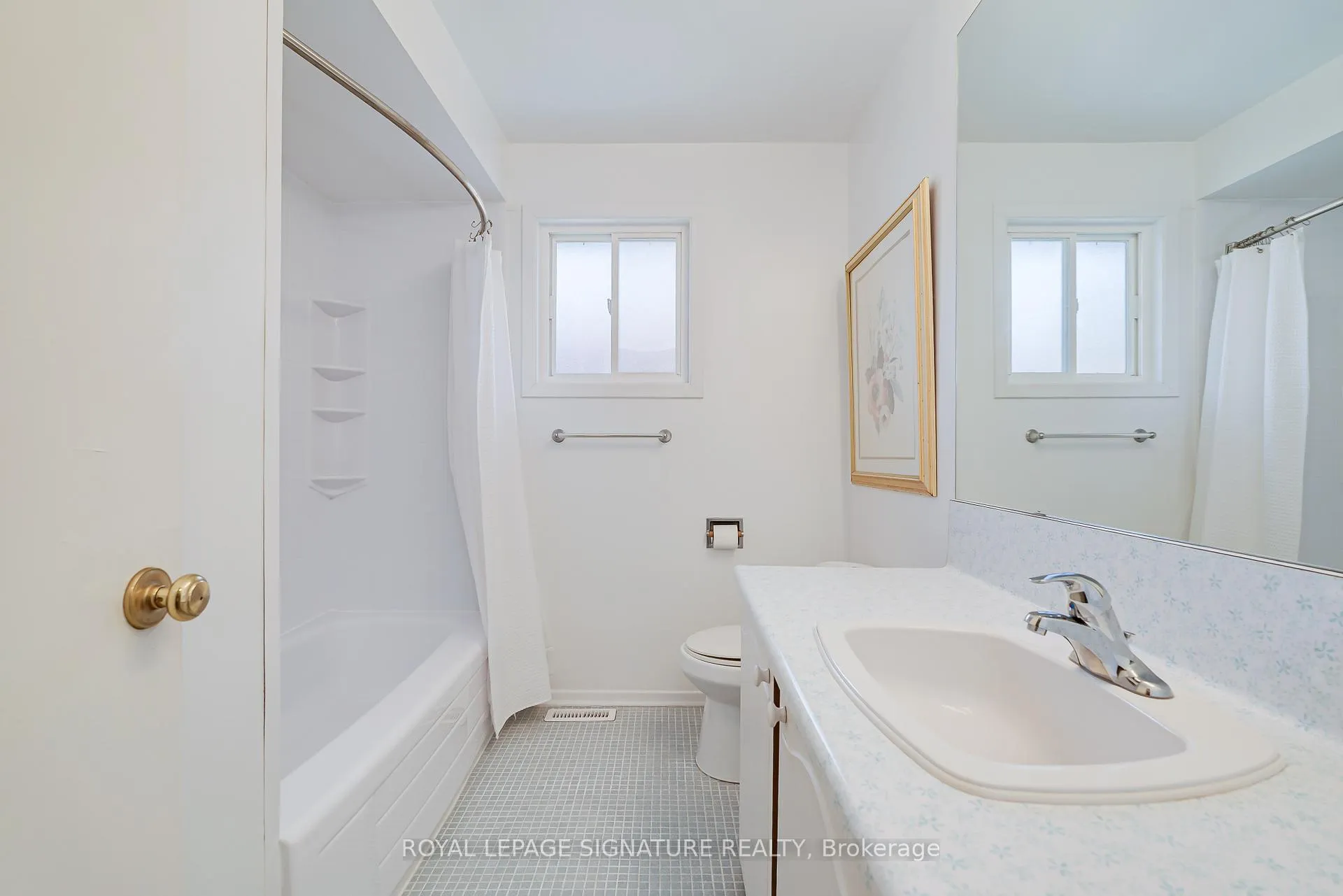 Photo 20 of 44 Harrington Crescent, North York, Bayview Woods-Steeles — HOMEH