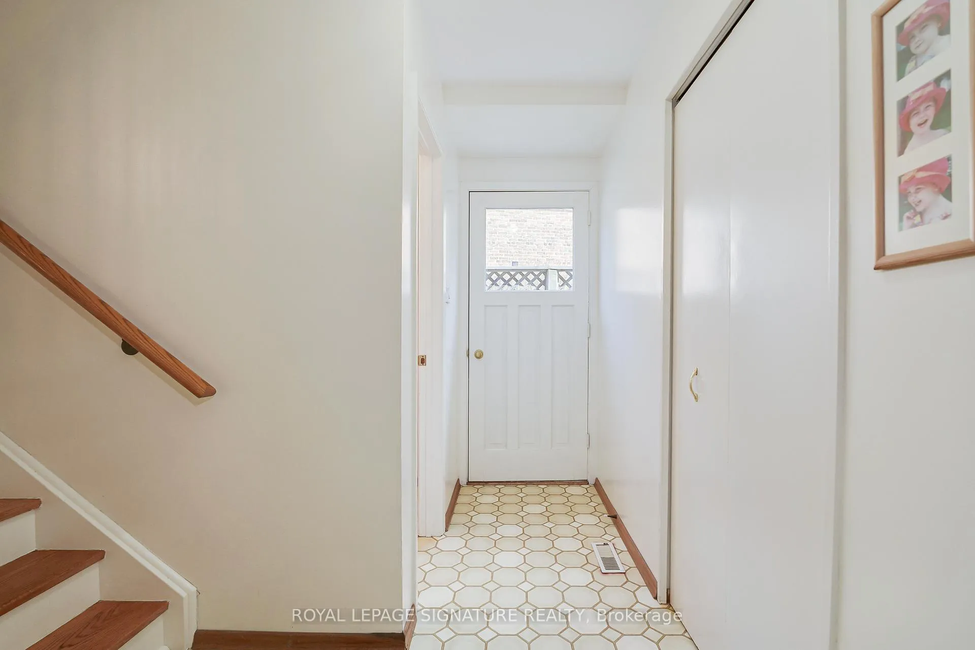 Photo 26 of 44 Harrington Crescent, North York, Bayview Woods-Steeles — HOMEH