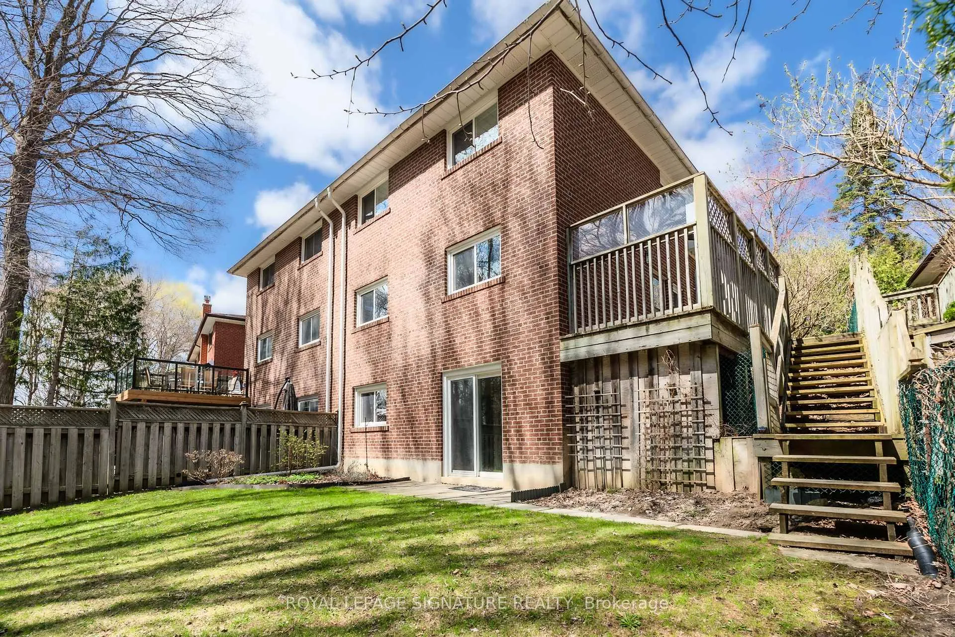 Photo 39 of 44 Harrington Crescent, North York, Bayview Woods-Steeles — HOMEH