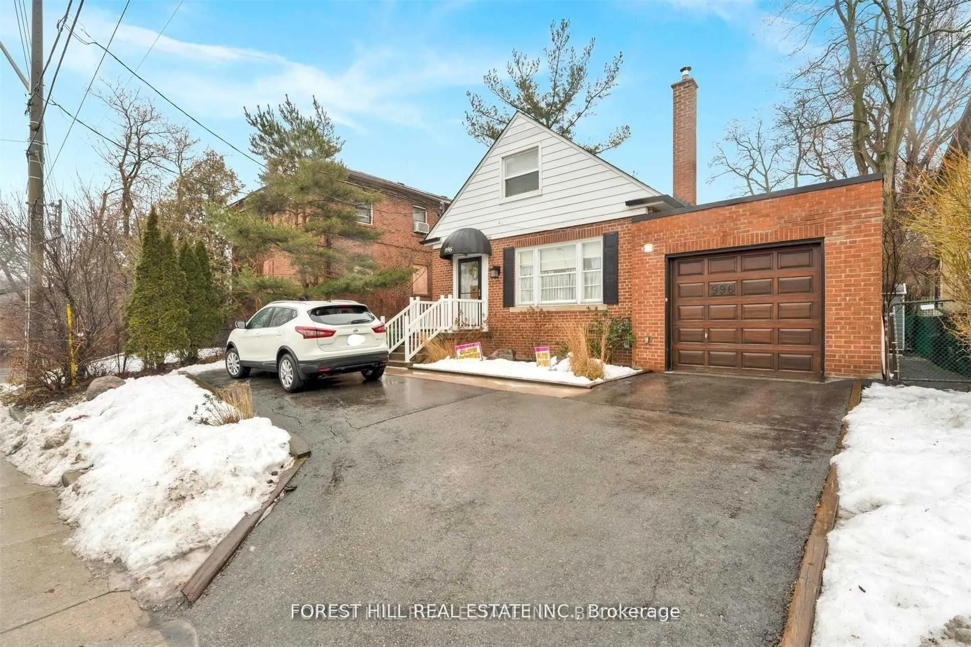 Front of Unit Lower, 996 Bayview Avenue